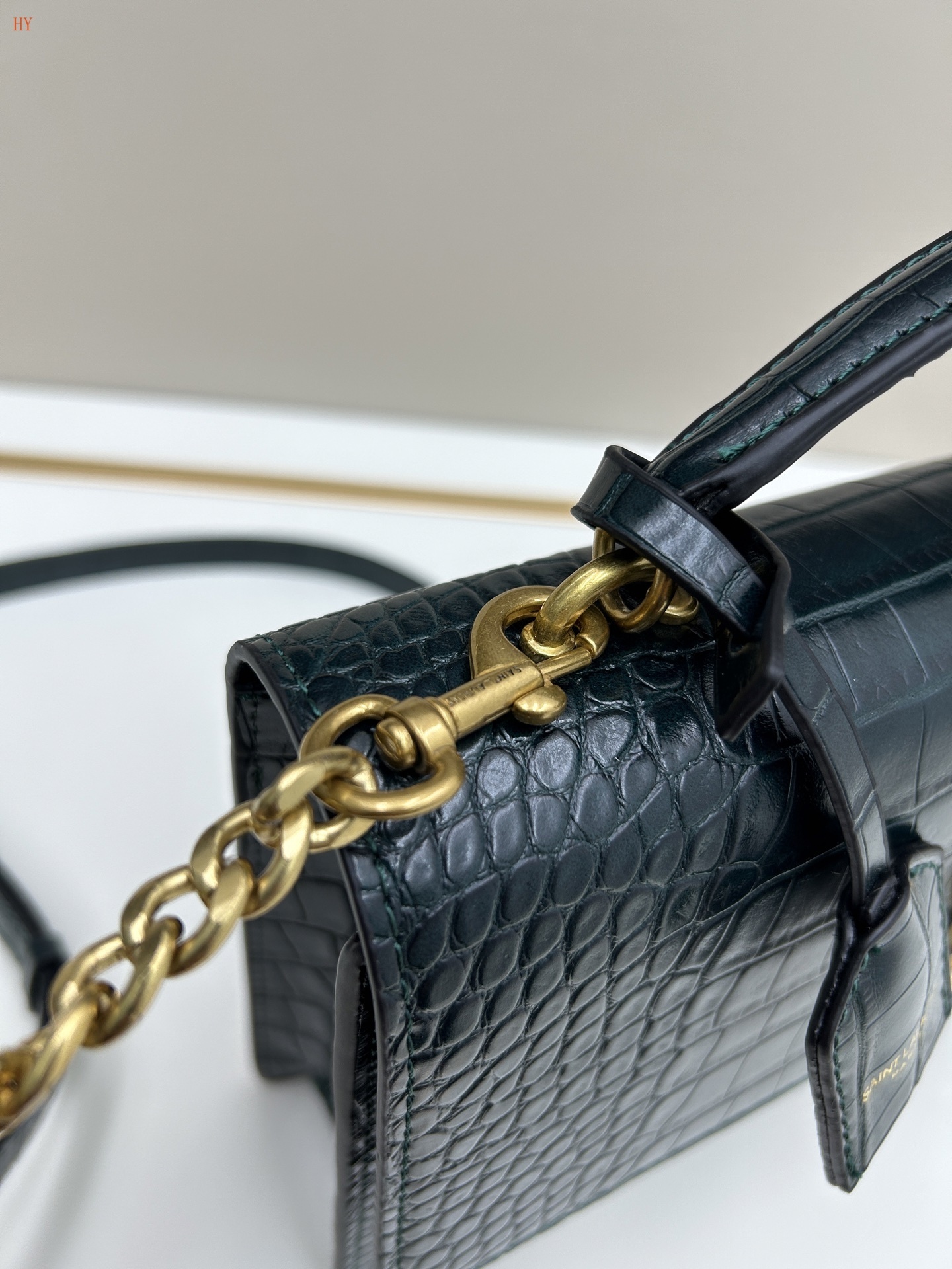 yves saint laurent crocodile-pattern bag 25*17*6 cm - Image 4