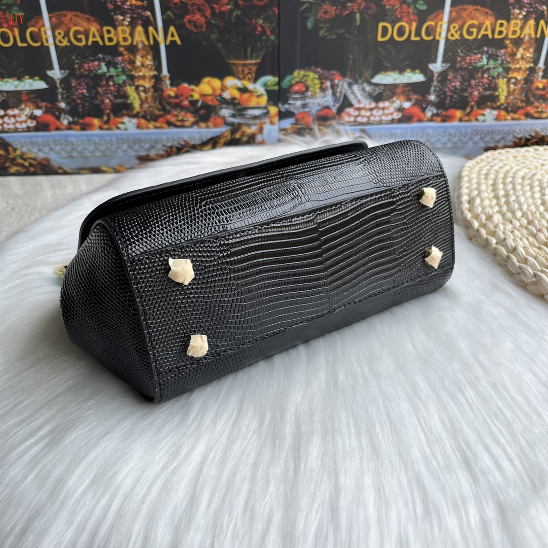 dolce & gabbana black handbag 20*17*7 - Image 4