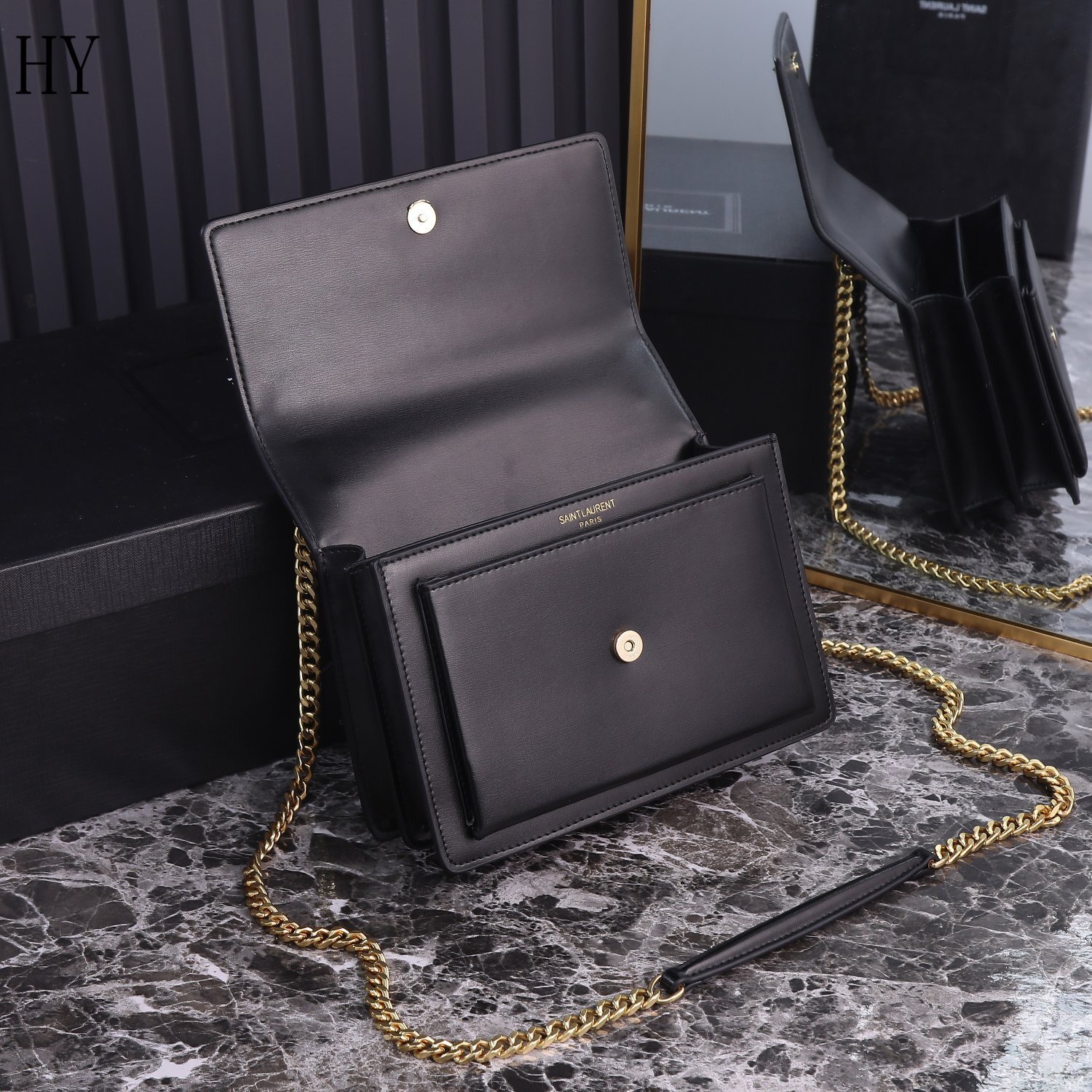 yves saint laurent black leather crossbody bag - 22x16x9 cm - Image 4