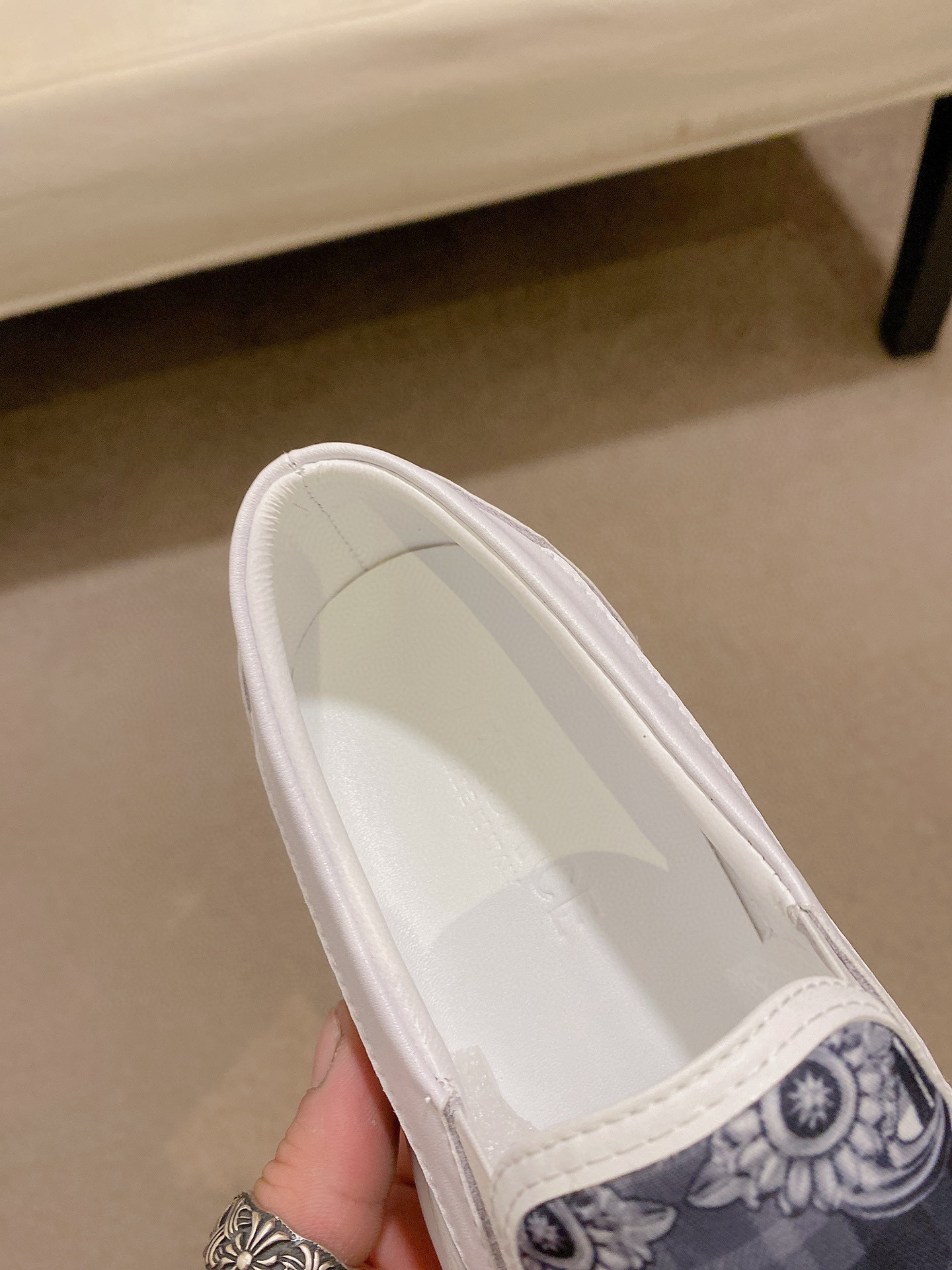 versace slip-on shoes 38-44 - stylish and comfortable - Image 4