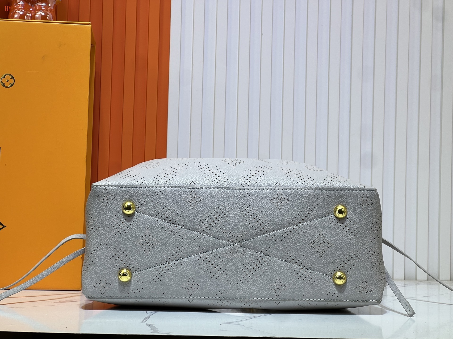 louis vuitton gray perforated tote bag 32x23x13 - Image 5