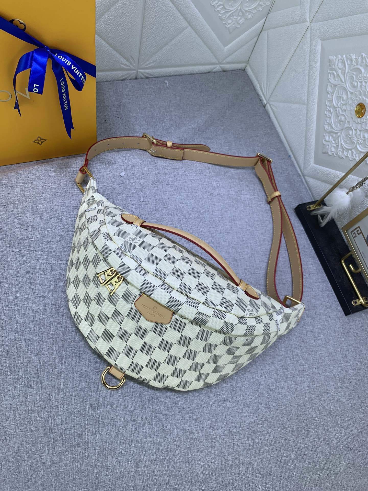 louis vuitton damier canvas belt bag 37x14x13 cm - Image 5