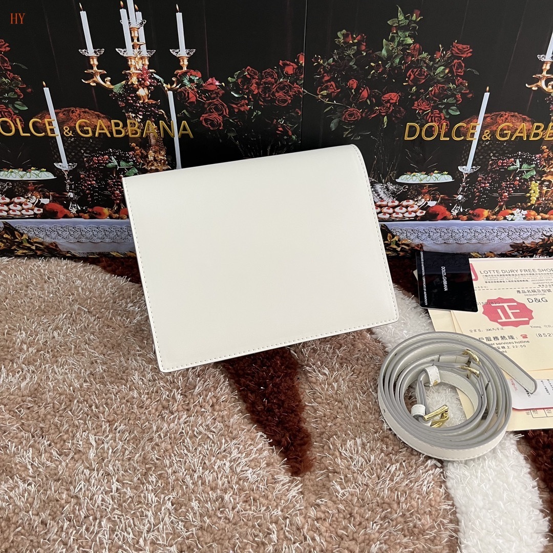 dolce & gabbana white logo bag 20*16*5.5 - Image 5