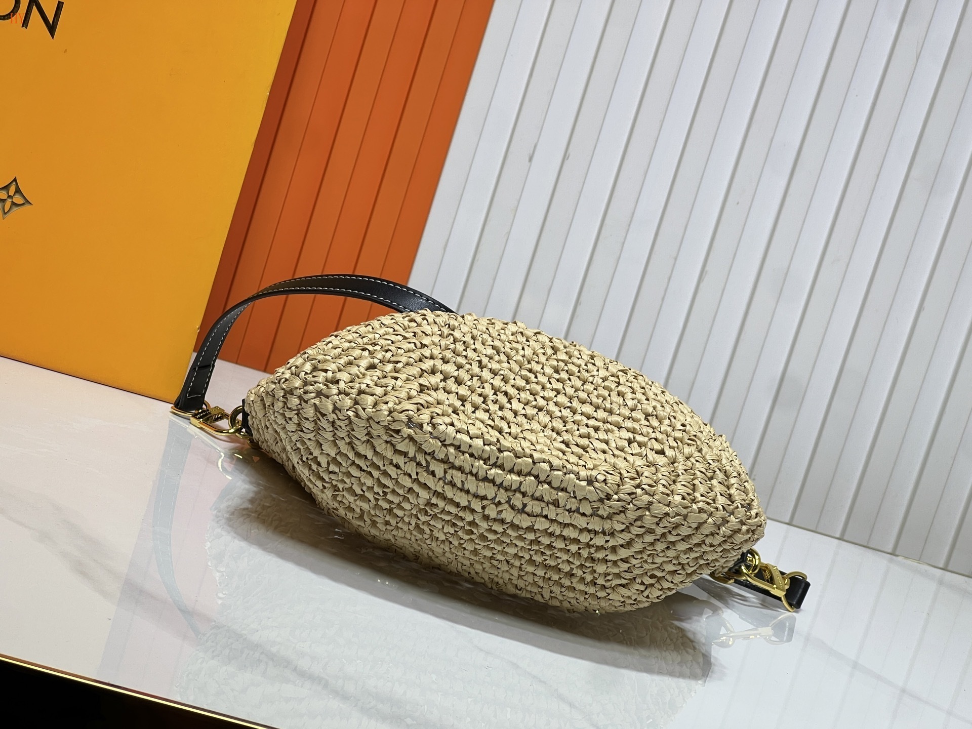 louis vuitton woven bag 19*16*12 - sku: 118091 - Image 5