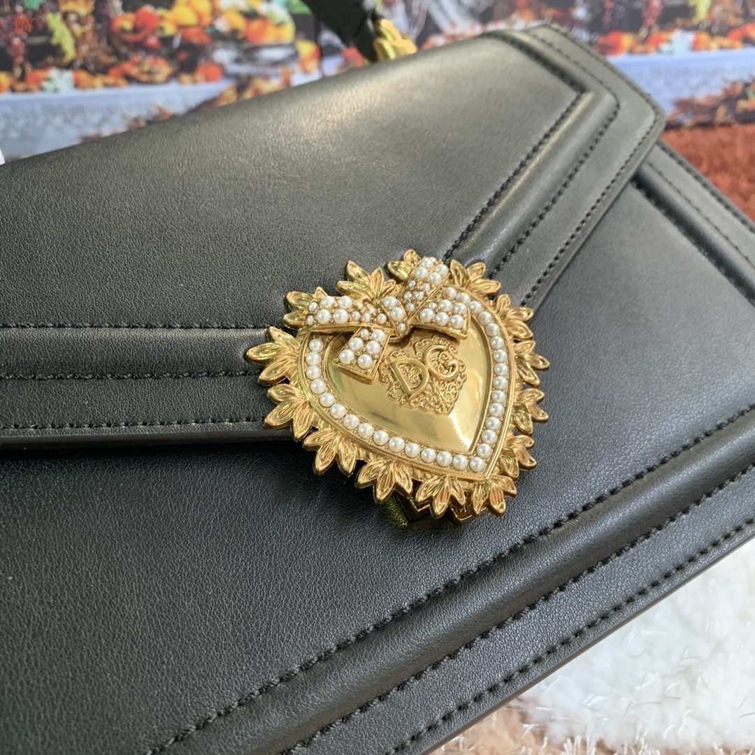 dolce & gabbana black handbag with heart detail, 24*17*9 - Image 5