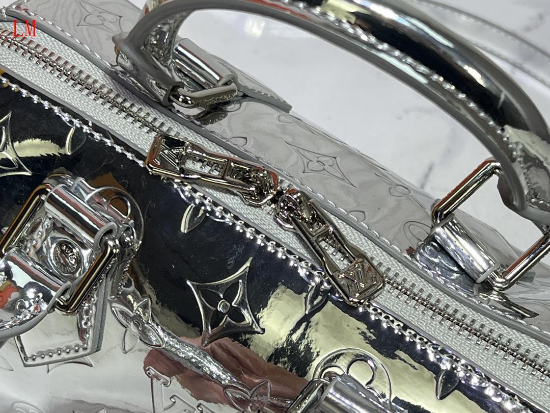 louis vuitton silver monogram mini bag 20.5x13.5x12 cm - Image 5