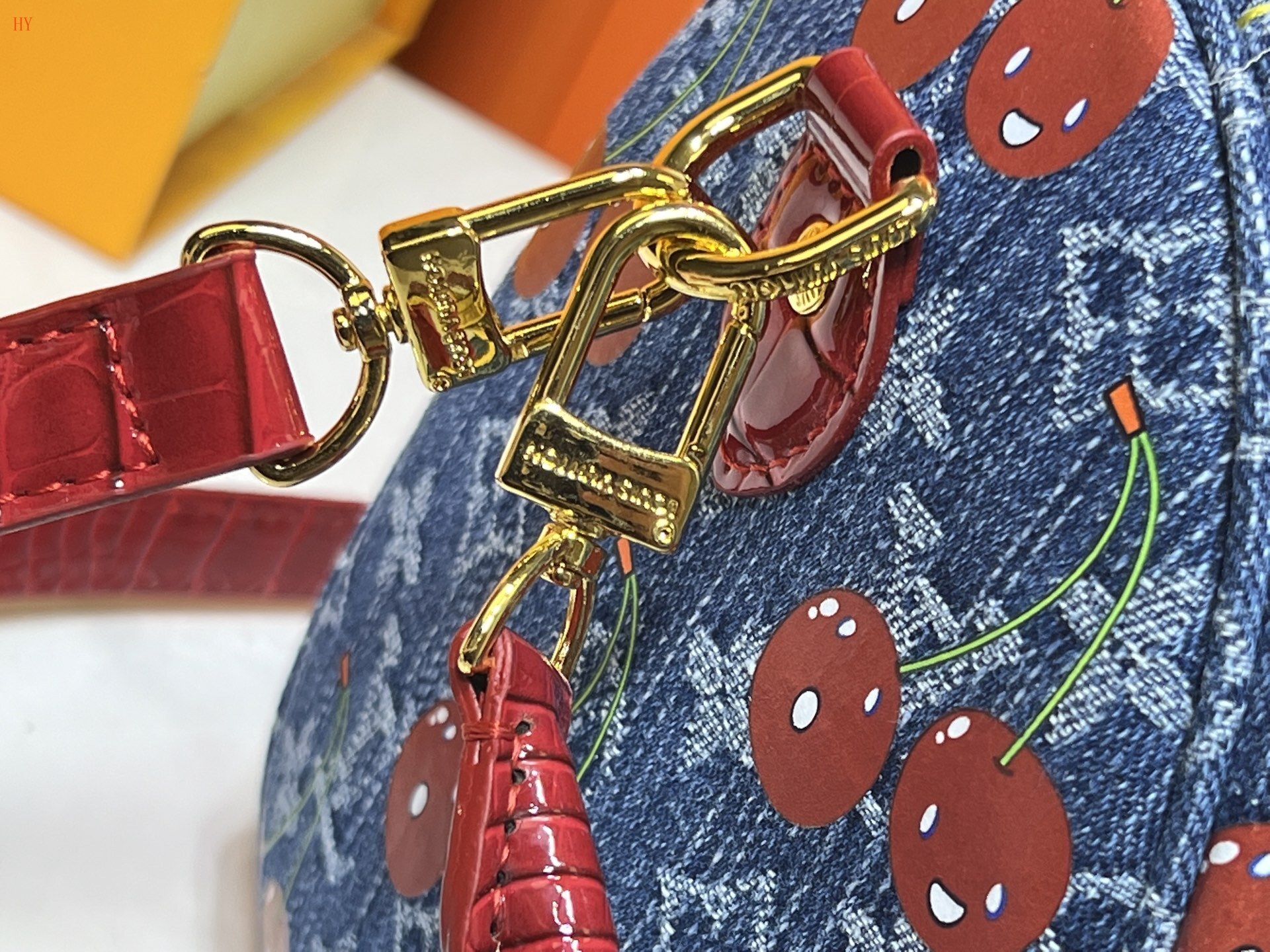 louis vuitton cherry denim handbag 30*21*17 - Image 5