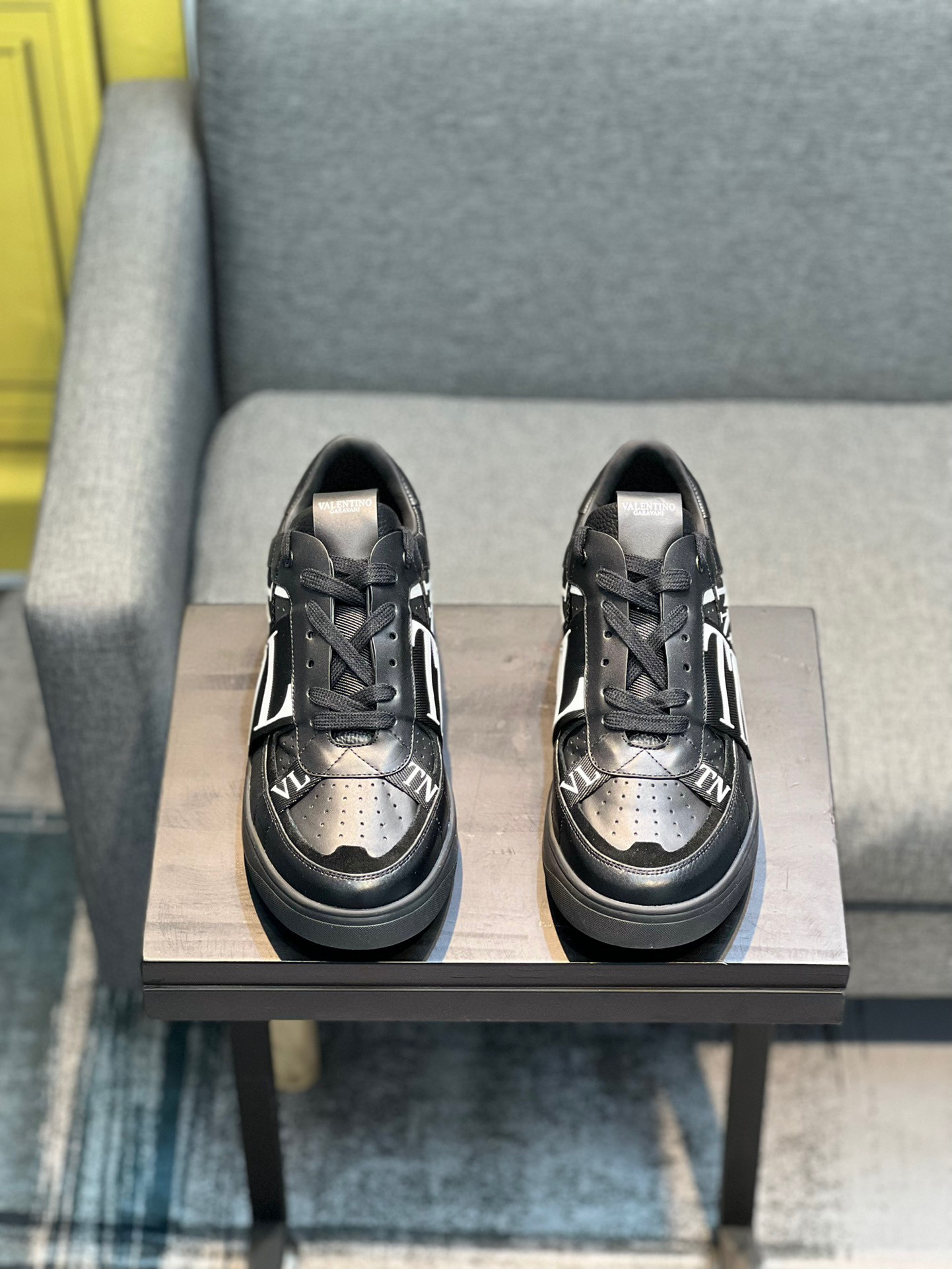 valentino unisex sneakers 35-44 - model 8061310 - Image 5