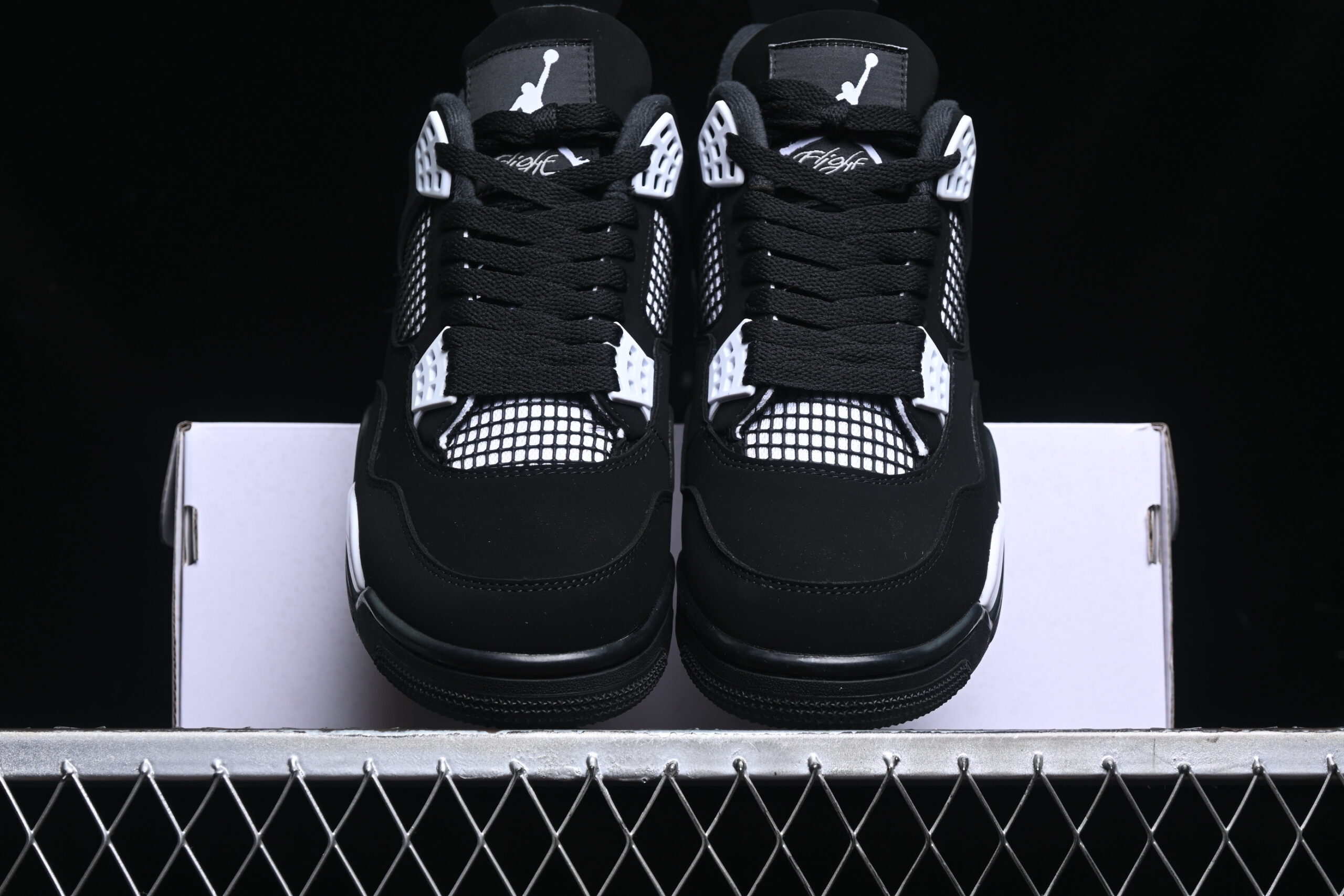air jordan 4 retro 'white thunder' aj4 fq8138-001 - Image 4
