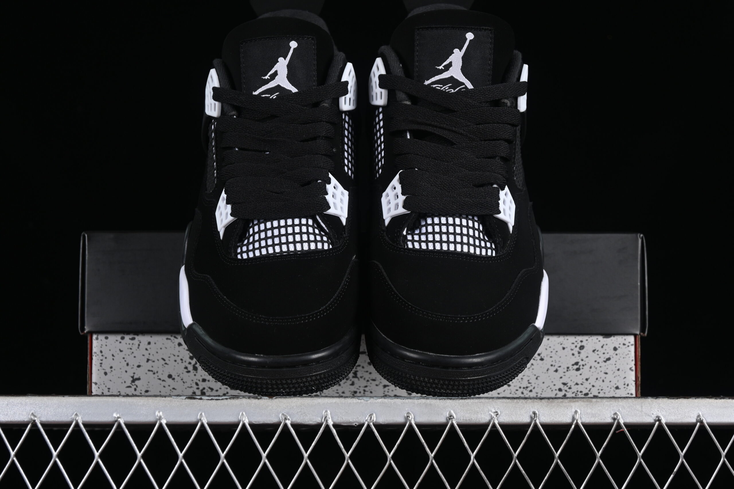 air jordan 4 retro 'white thunder' fq8138-001 - Image 4
