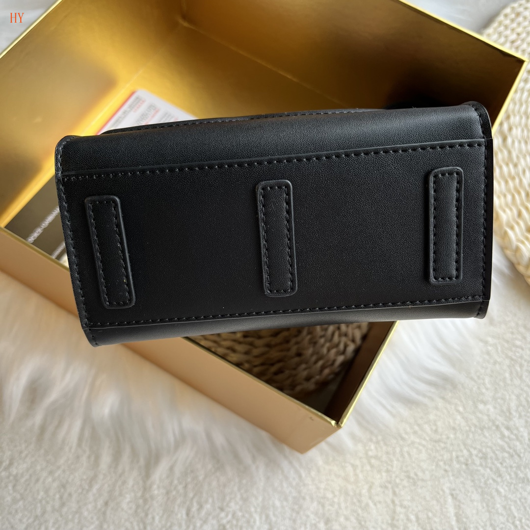 dolce & gabbana black leather dg logo bag 17.5x16.5x8 - Image 5