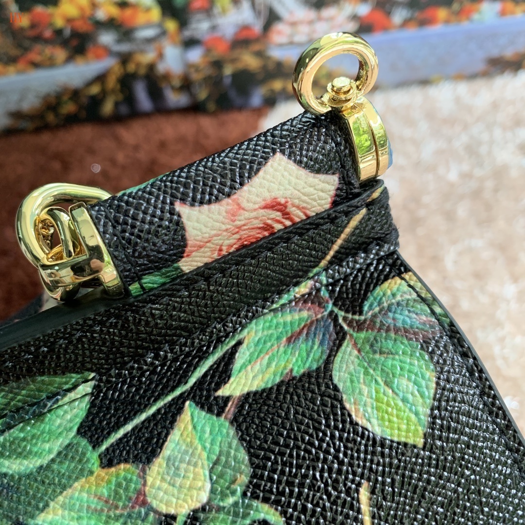 dolce & gabbana floral print handbag 25*20*12 - Image 5