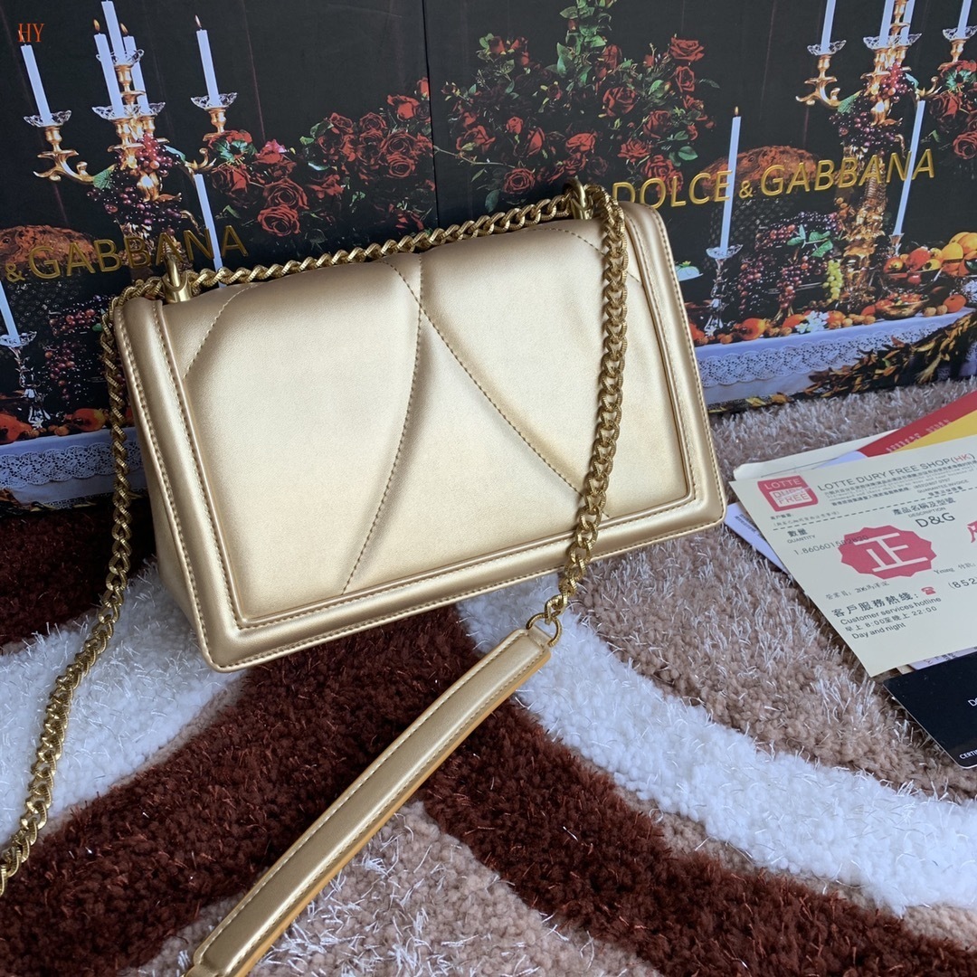 dolce & gabbana gold quilted heart bag 26x18x7.5 cm - Image 5