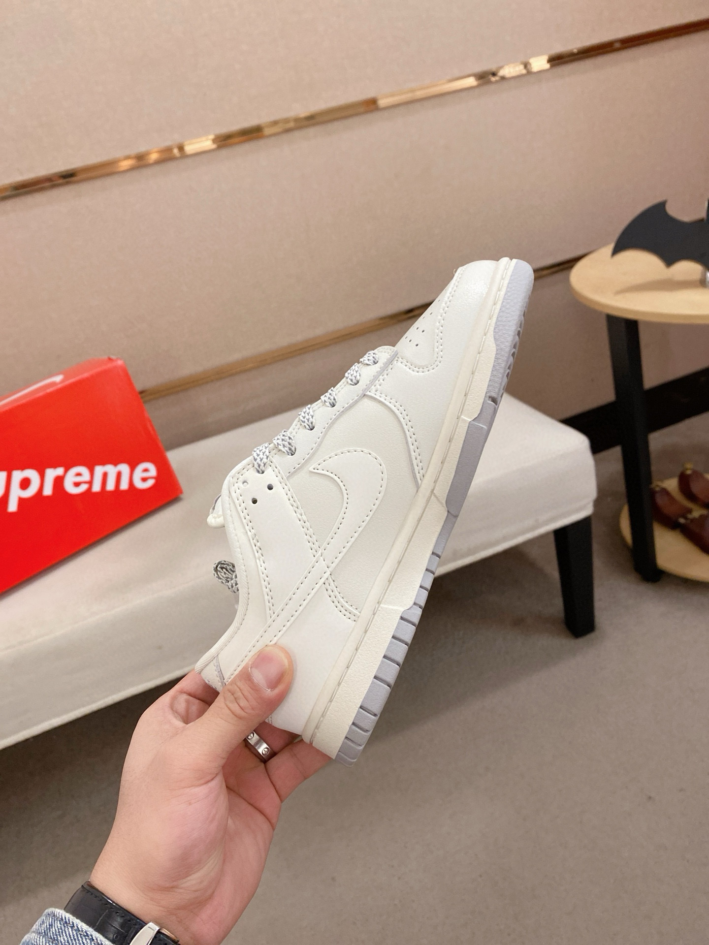 supreme x nike dunk low white sneakers - size 35/44 - Image 5