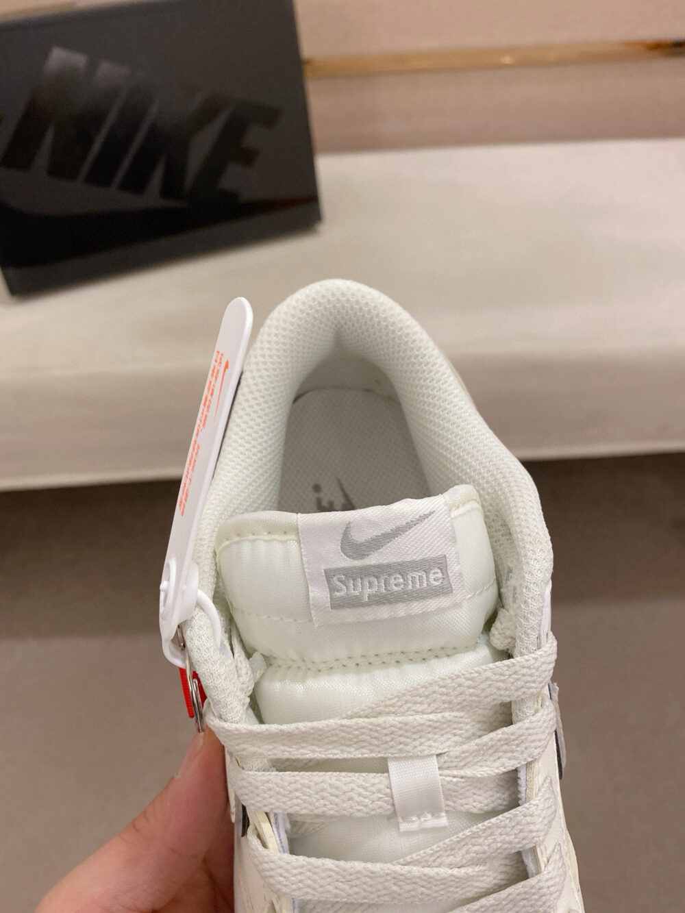 nike dunk low x supreme white 35/44 - Image 5