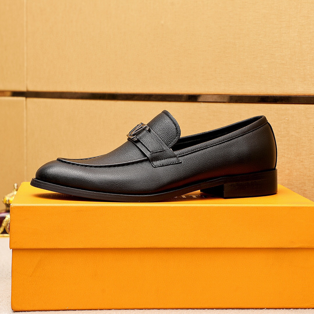 louis vuitton leather loafers size 39-44 - Image 5