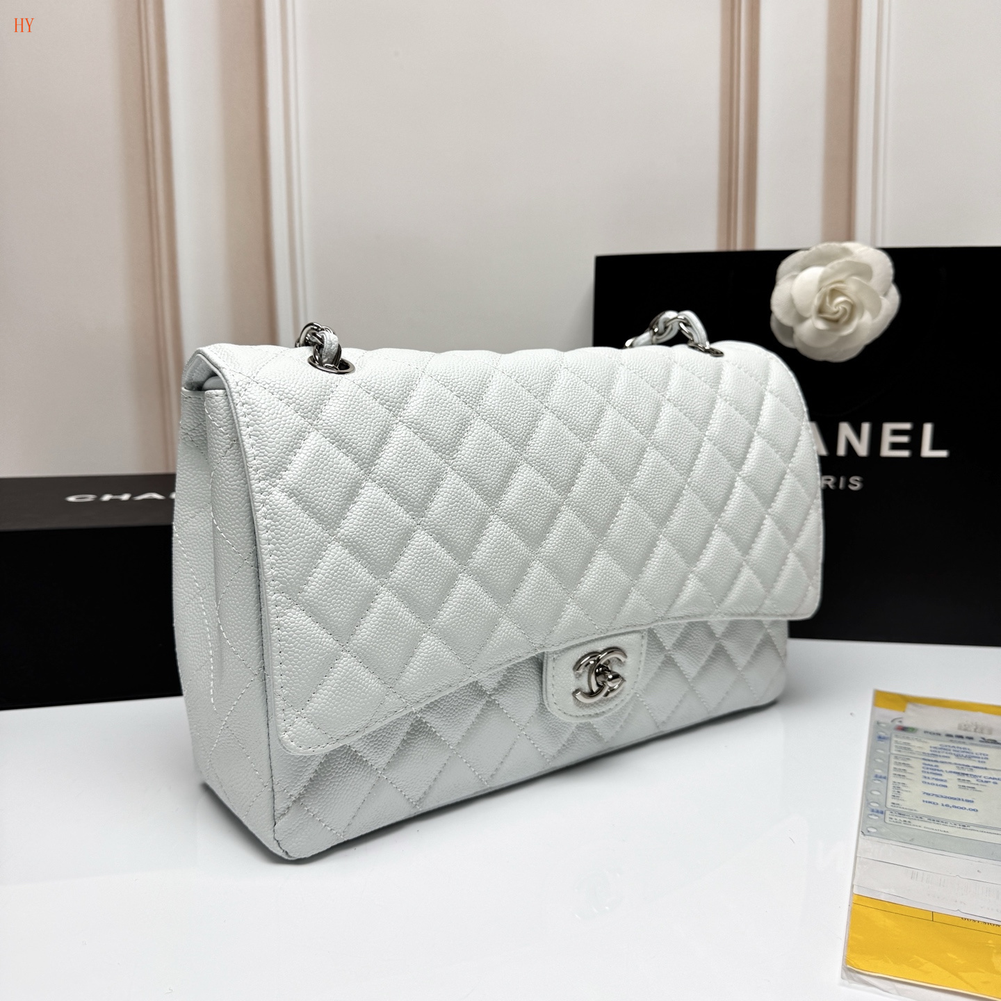 chanel quilted white handbag 33x22x9 cm - model 2325082 - Image 2
