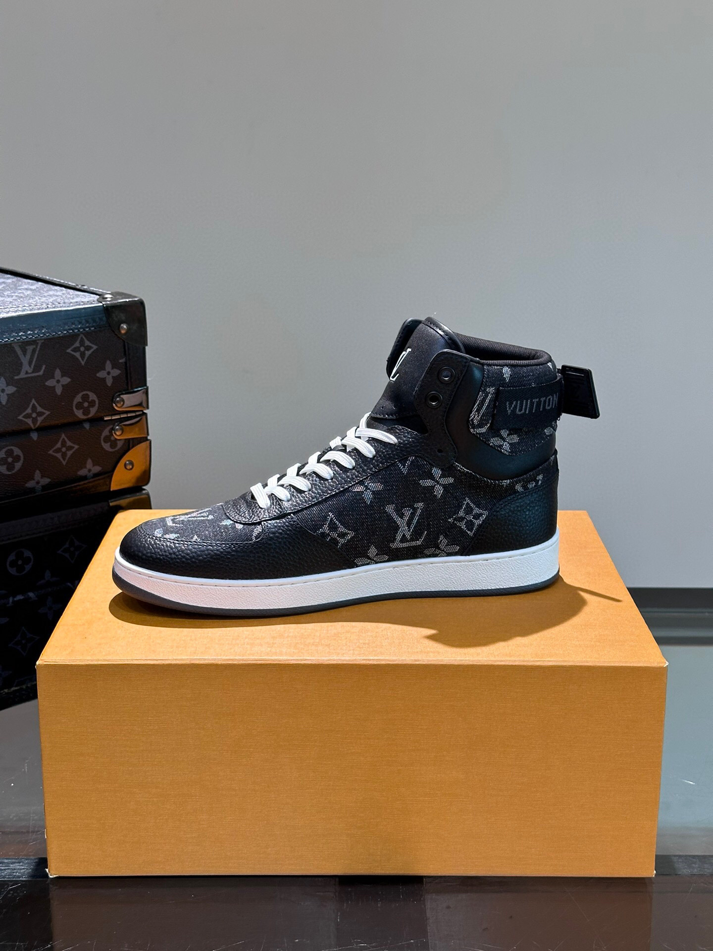 louis vuitton high-top sneakers size 38-44 - Image 5