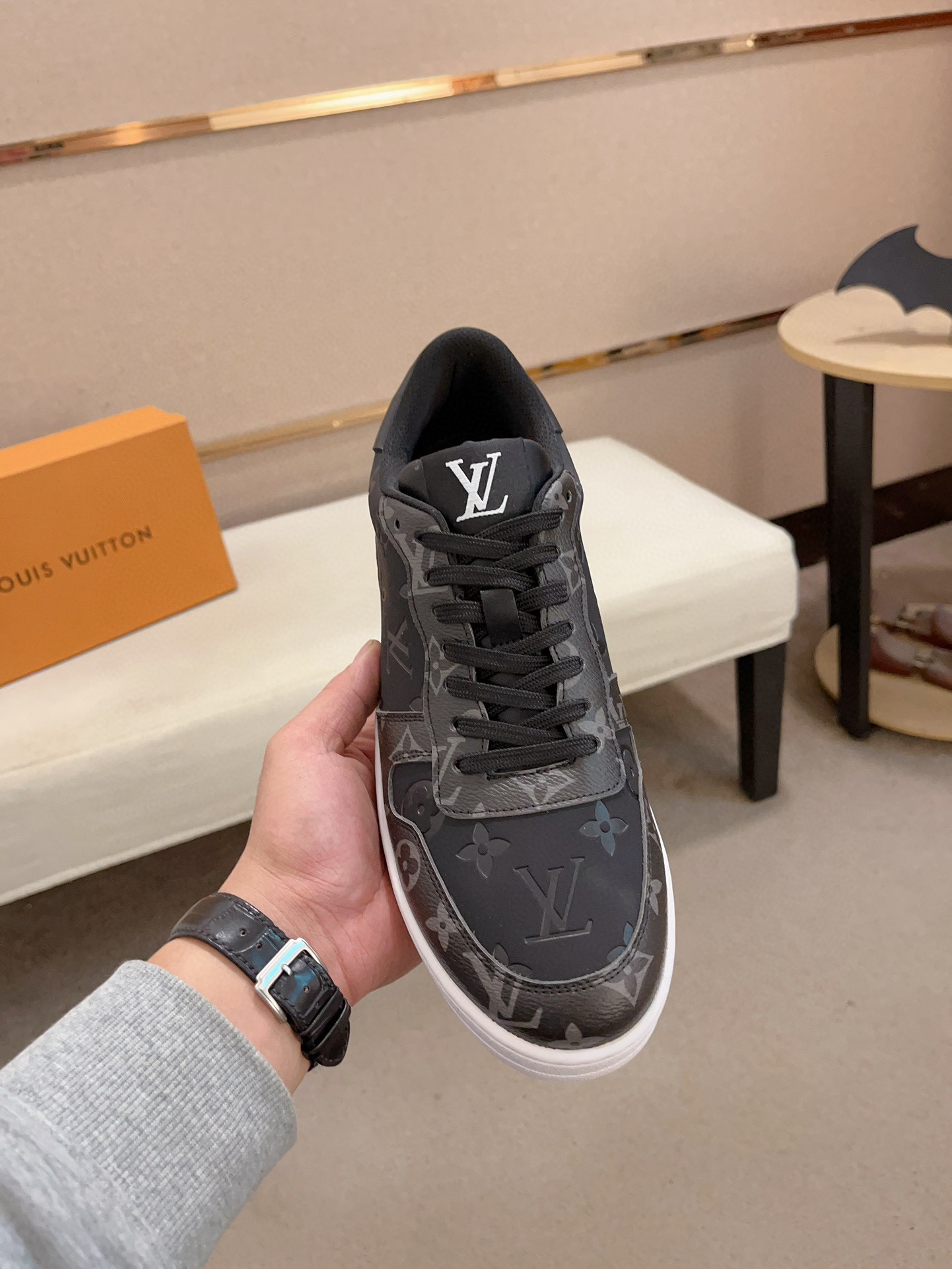 louis vuitton l casual shoes 38-44 - Image 5