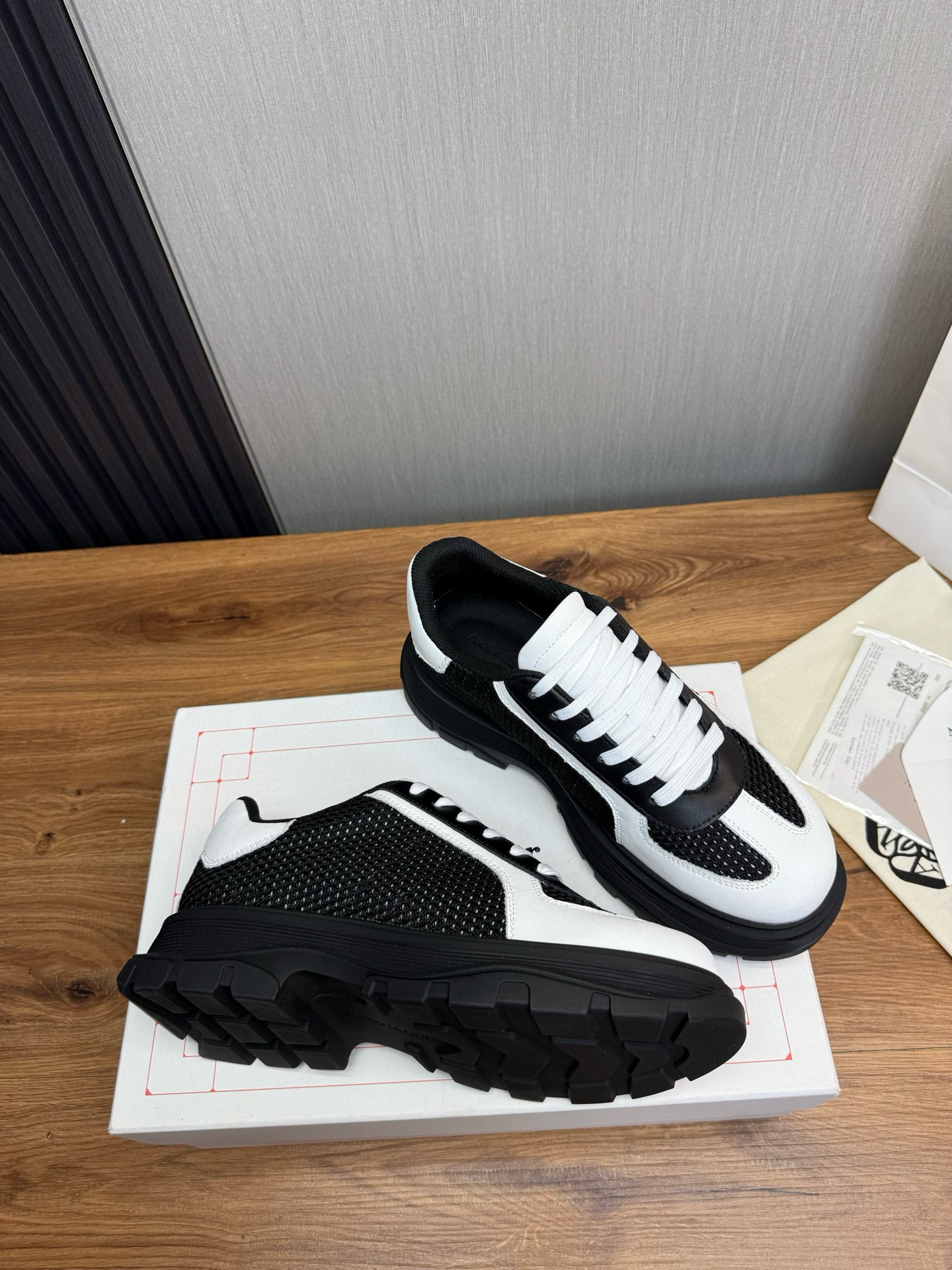 alexander mcqueen couples sneakers 35/44 - black & white - Image 5