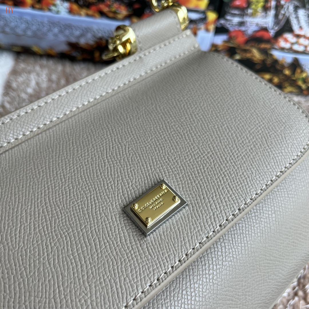 dolce & gabbana handbag 20*17*7 - elegant beige - Image 5