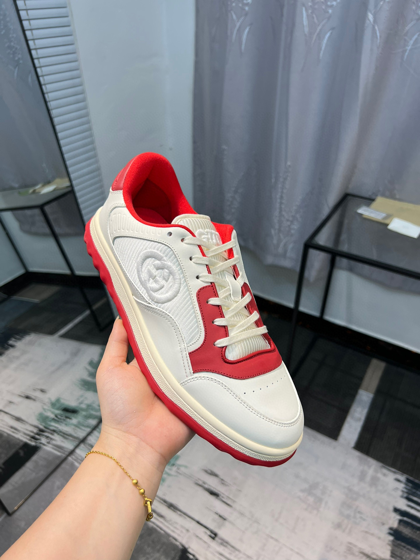 gucci g couples sneakers 35-44 - stylish red & white - Image 5