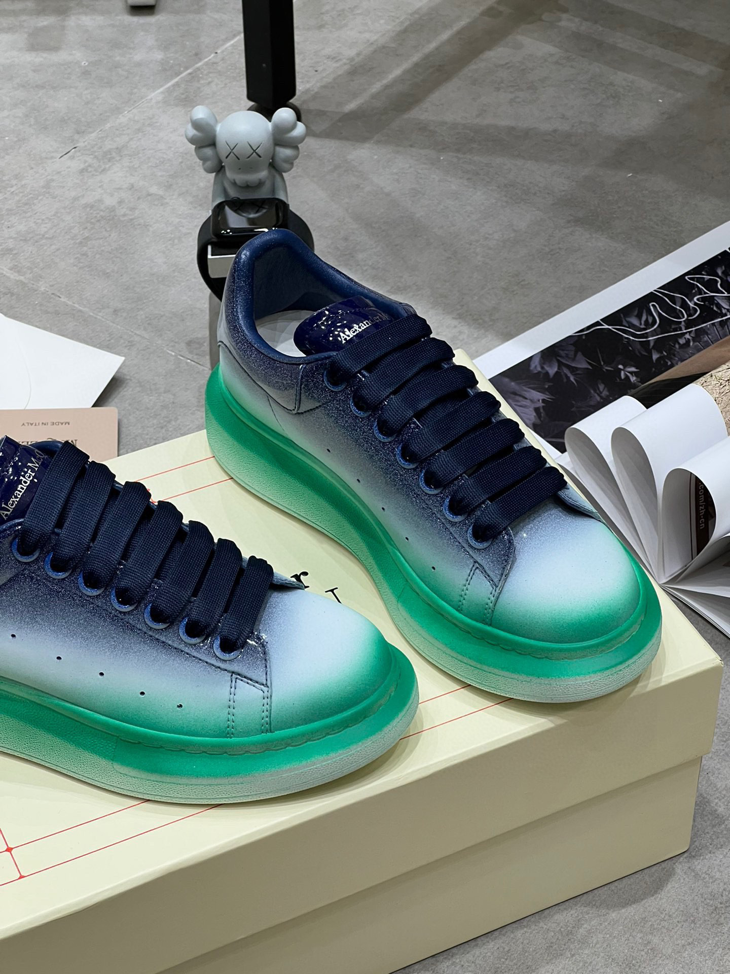 alexander mcqueen unisex sneakers 8061320, size 35-44 - Image 5