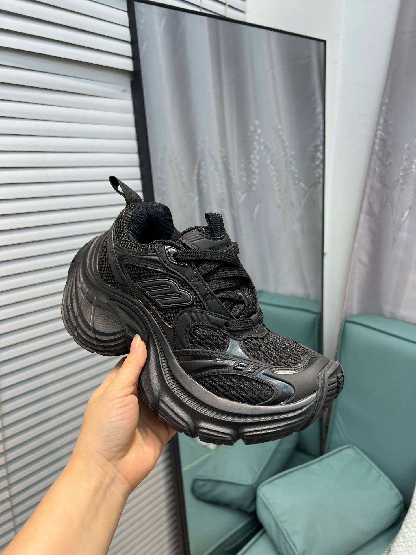 balenciaga unisex sneakers in black - sizes 35/46 - Image 5