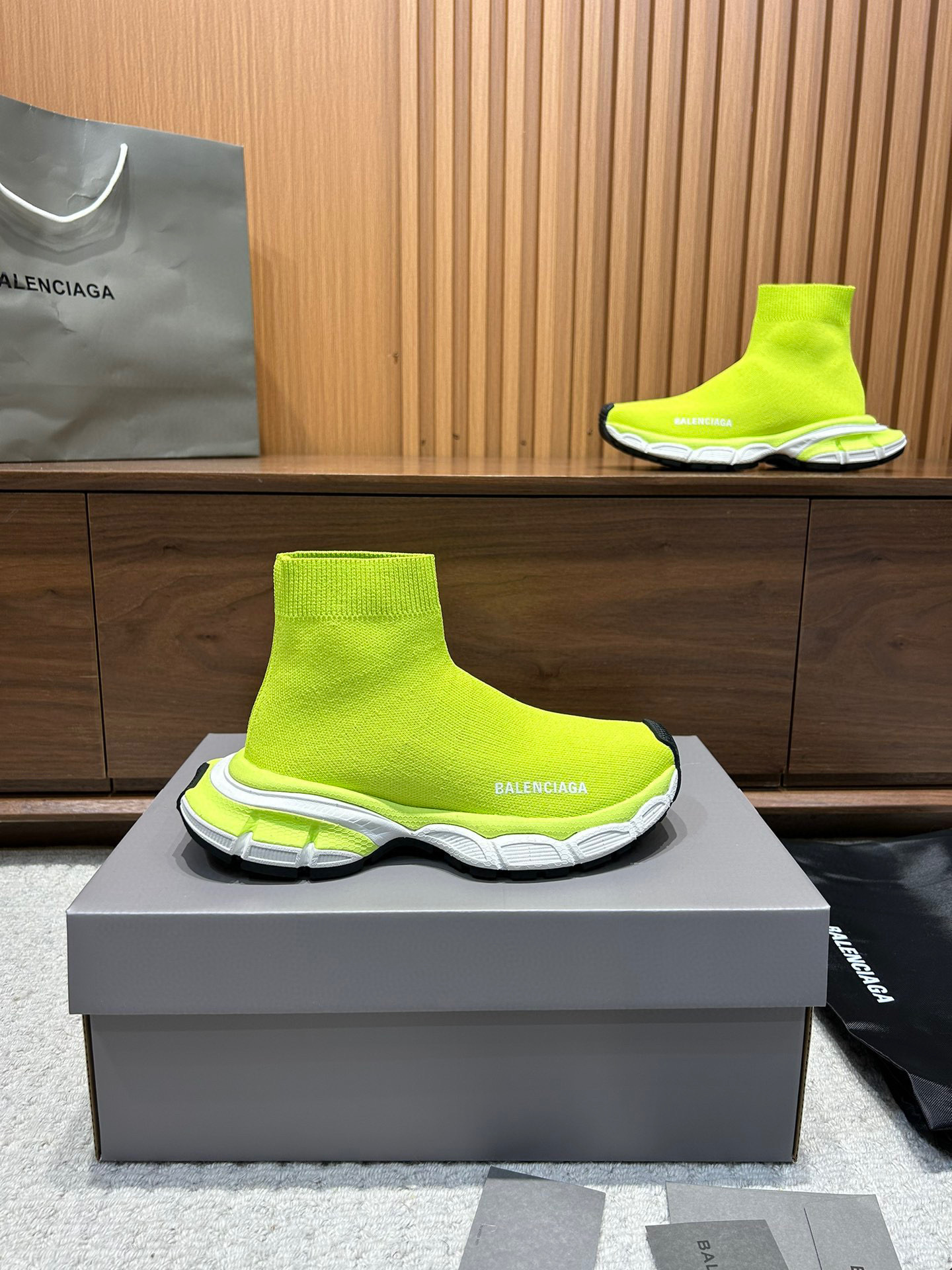 balenciaga unisex neon green sock sneakers, size 35-46 - Image 5