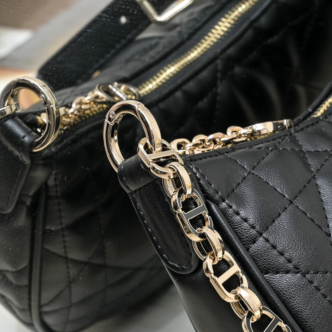 dior black quilted handbag 27x16 cm - Image 5