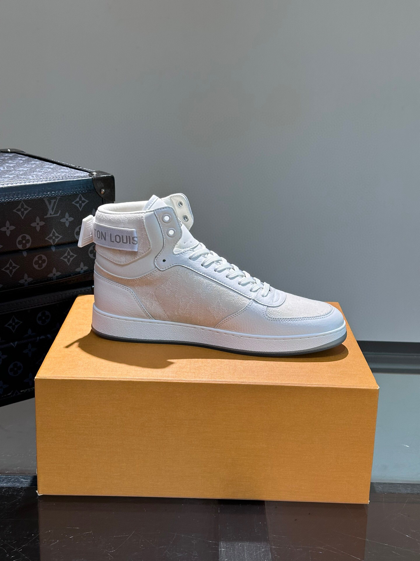 louis vuitton high-top sneakers size 38-44 - Image 5