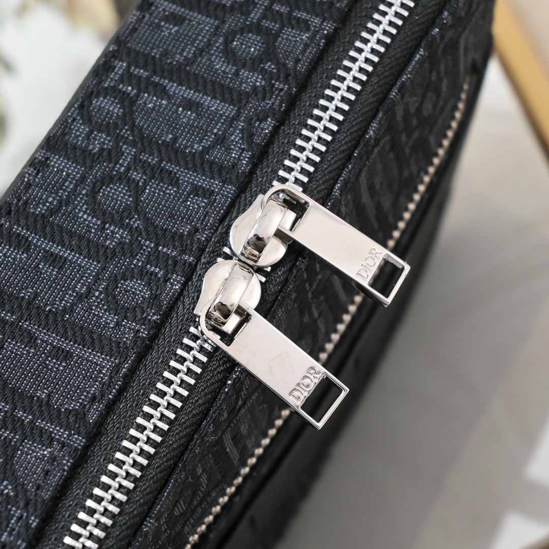 dior black monogram crossbody bag 22*15*6 - Image 5