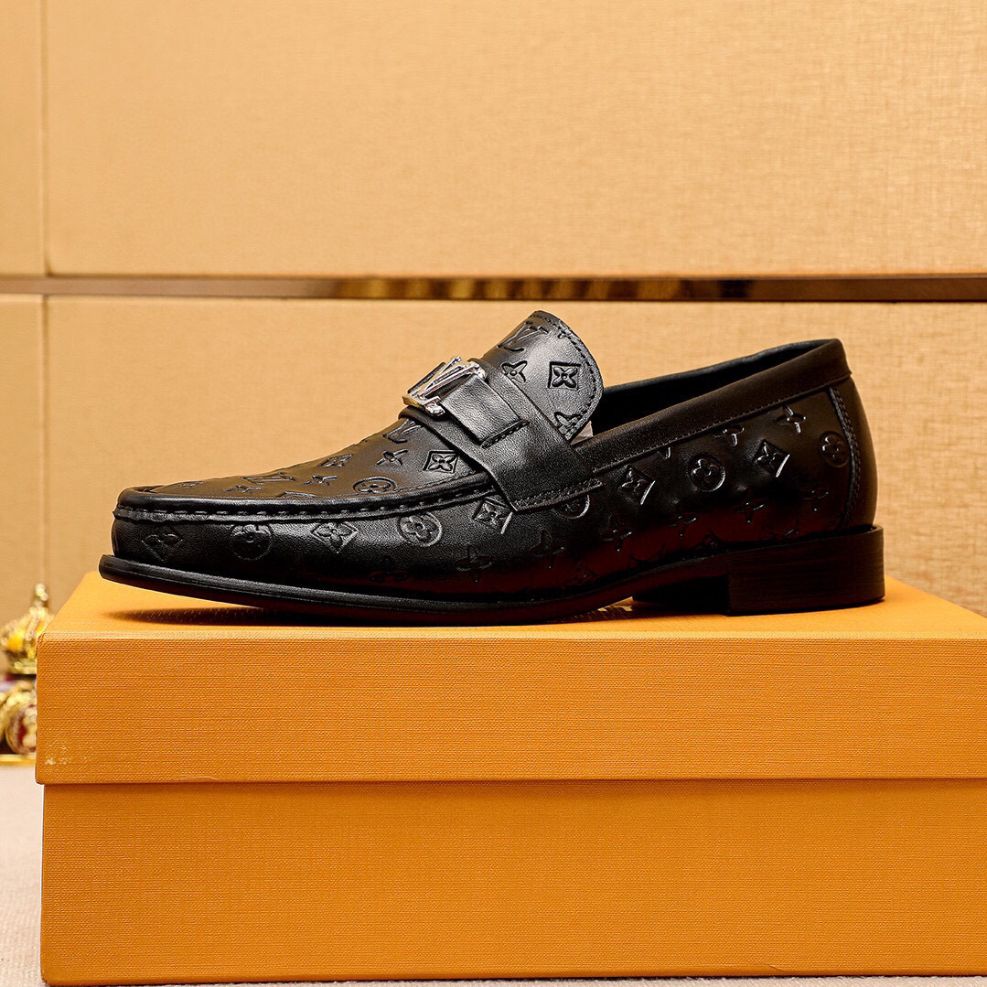 louis vuitton black leather loafers size 38-44 - Image 5
