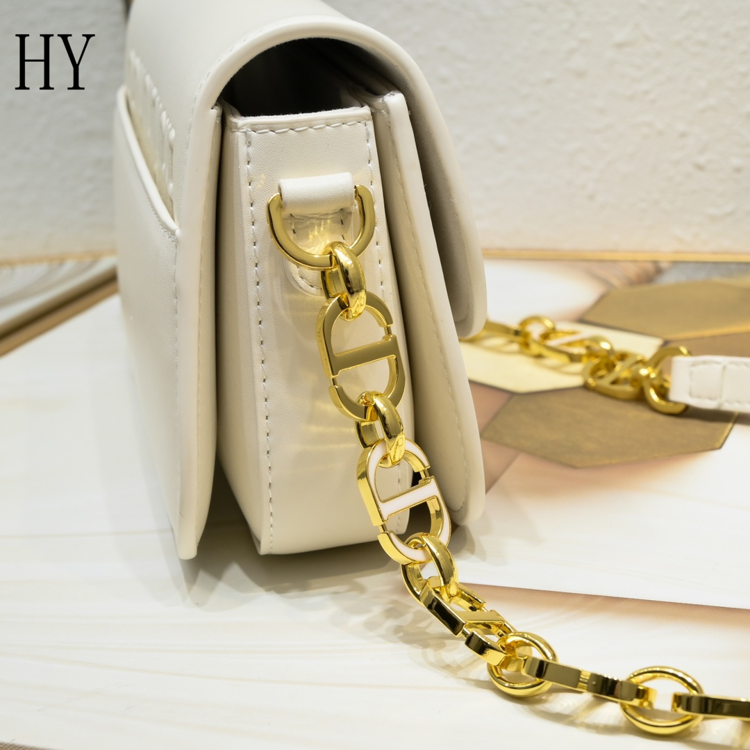 dior white leather crossbody bag - 22x13x6.5 cm - Image 5