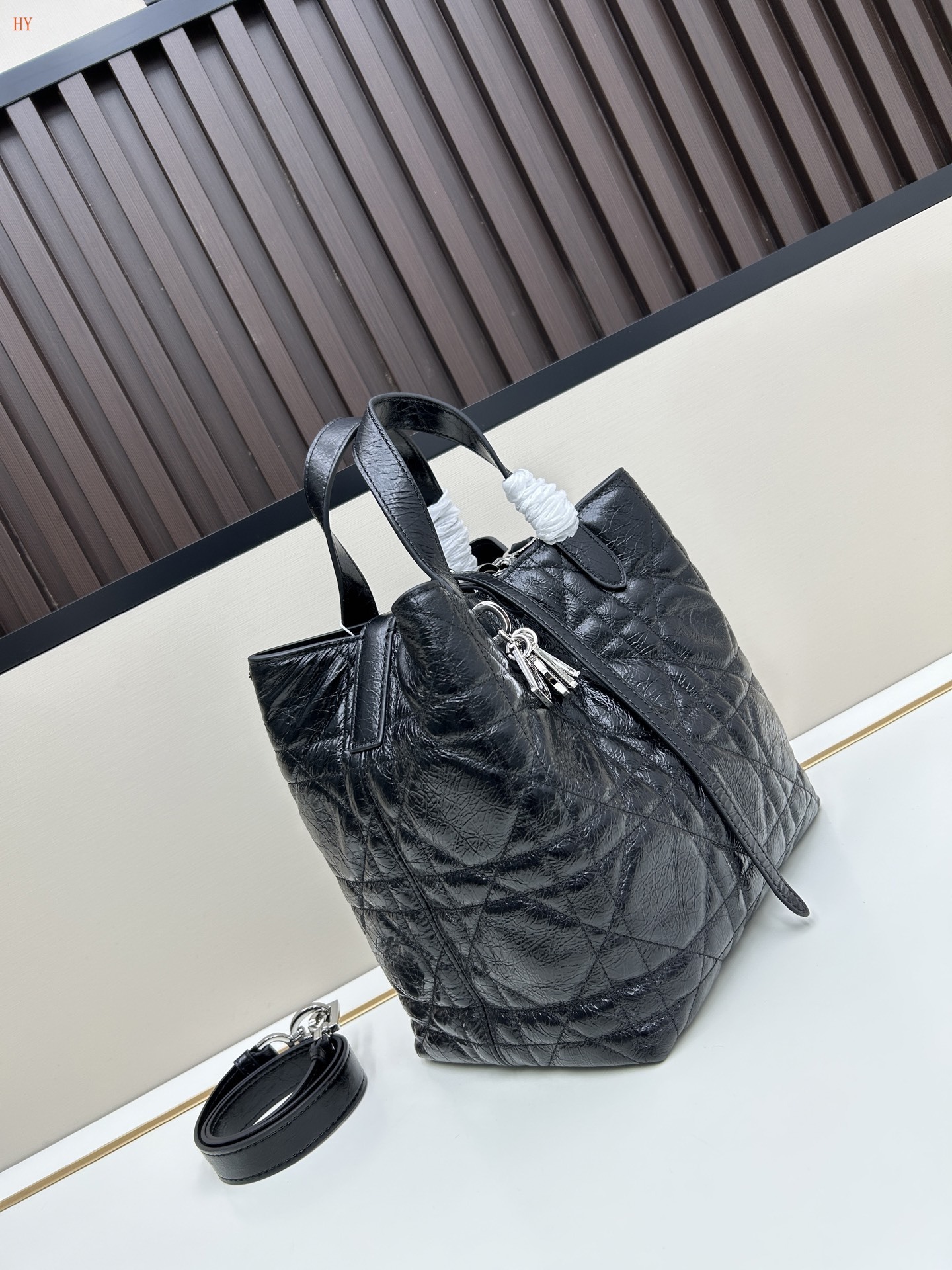 dior black leather tote bag 20*22*18 cm - Image 5