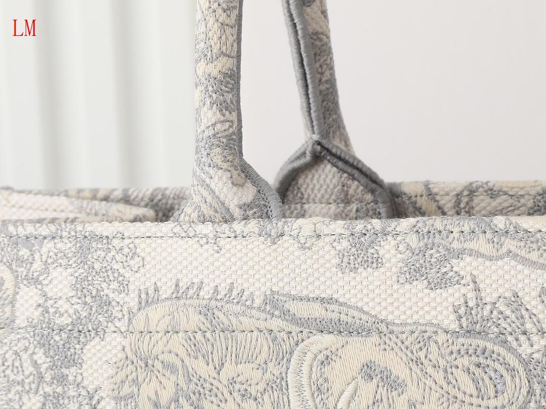 christian dior 42x35x18.5 cm tote bag - elegant design - Image 5