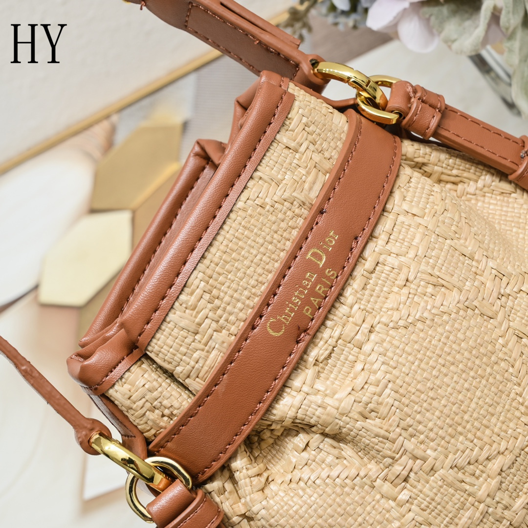 dior mini bucket bag 17x7x18 cm - beige & brown - Image 5