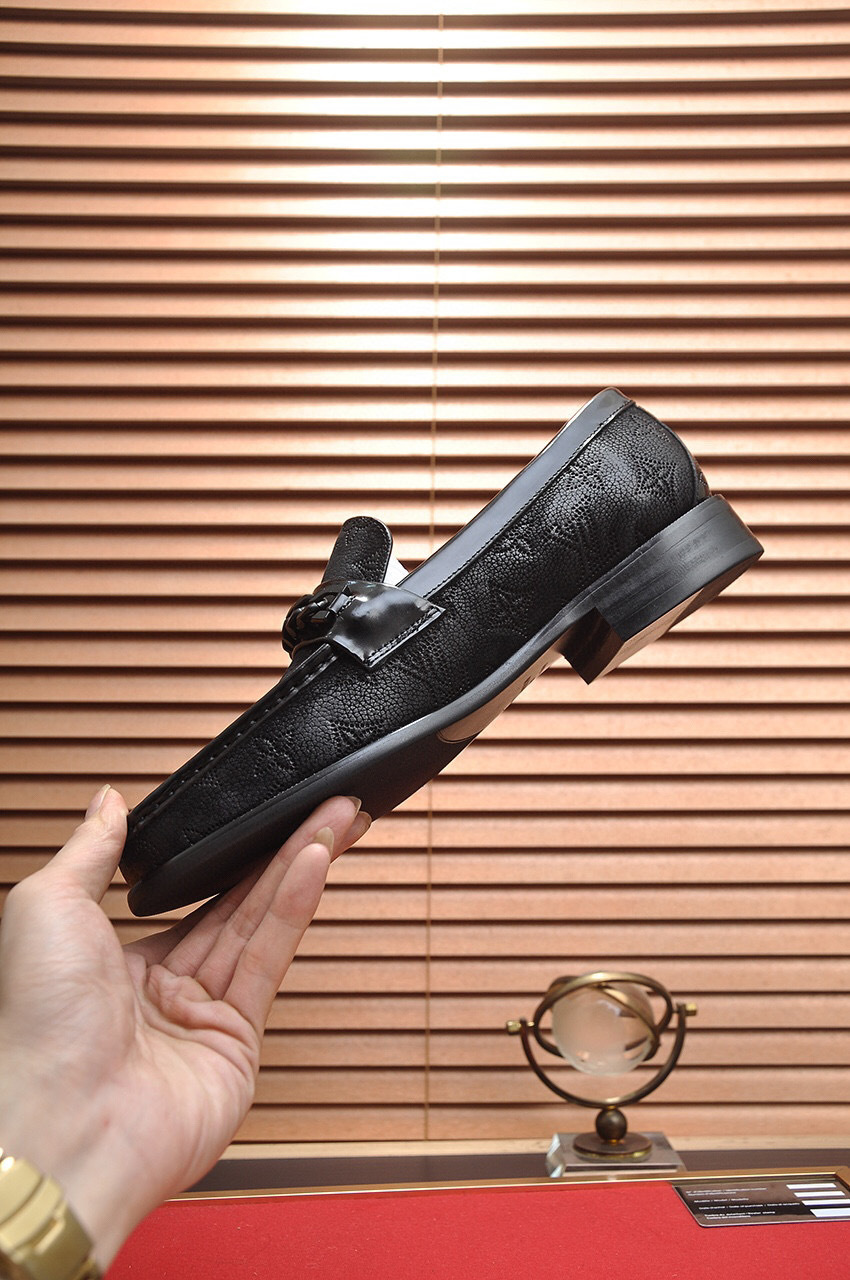 louis vuitton black leather loafers size 38-44 - Image 5