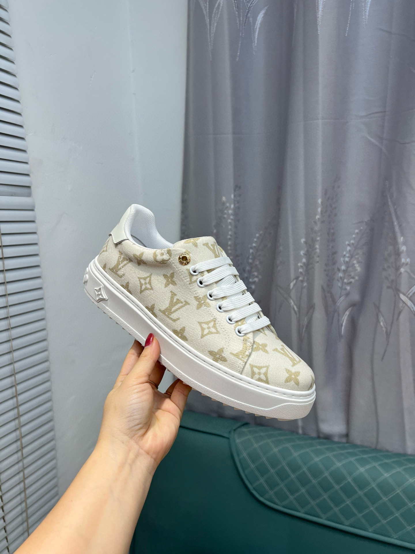 louis vuitton casual shoes 38/44 - Image 5
