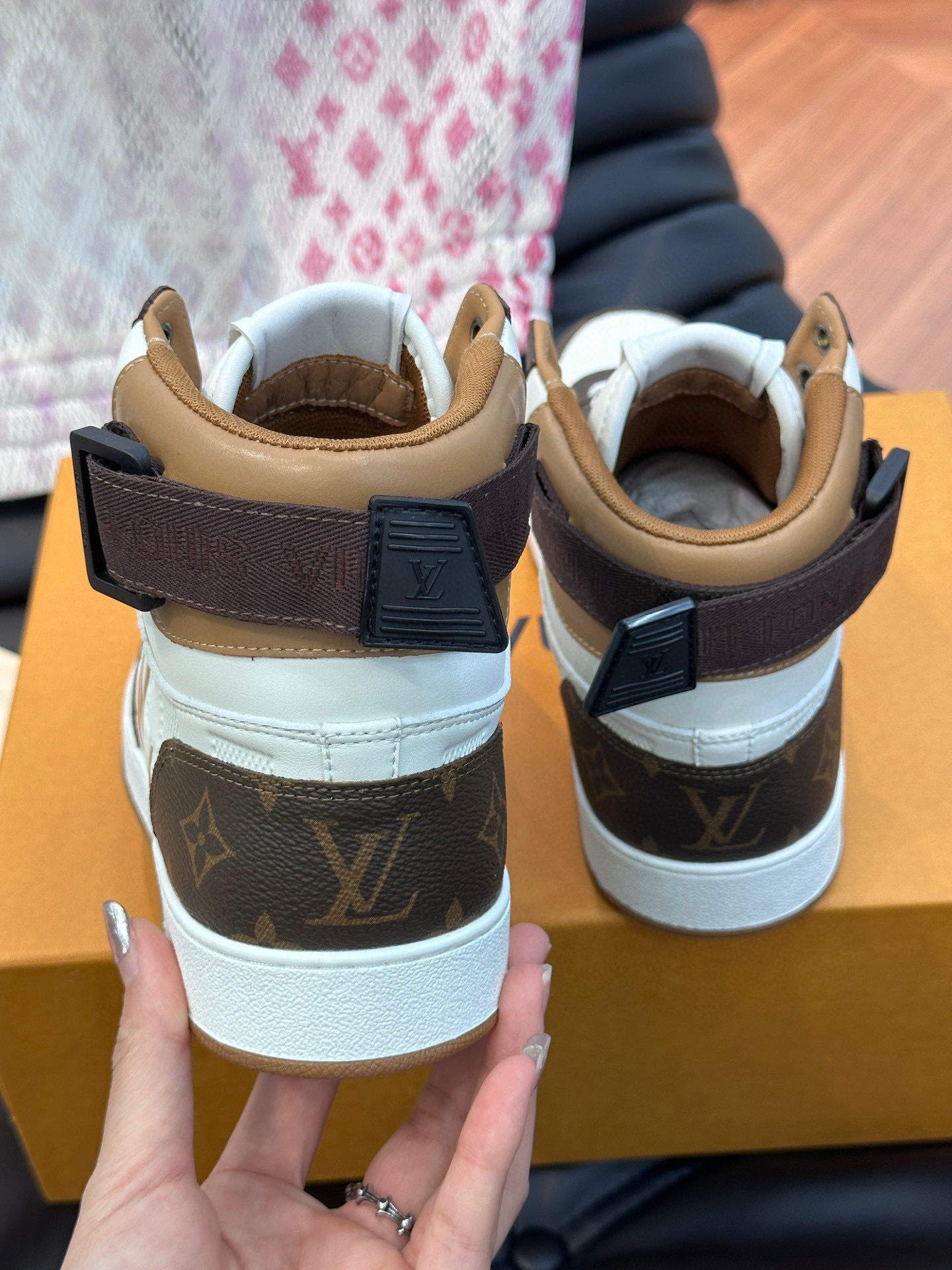 louis vuitton high-top sneakers 38-44 - Image 5