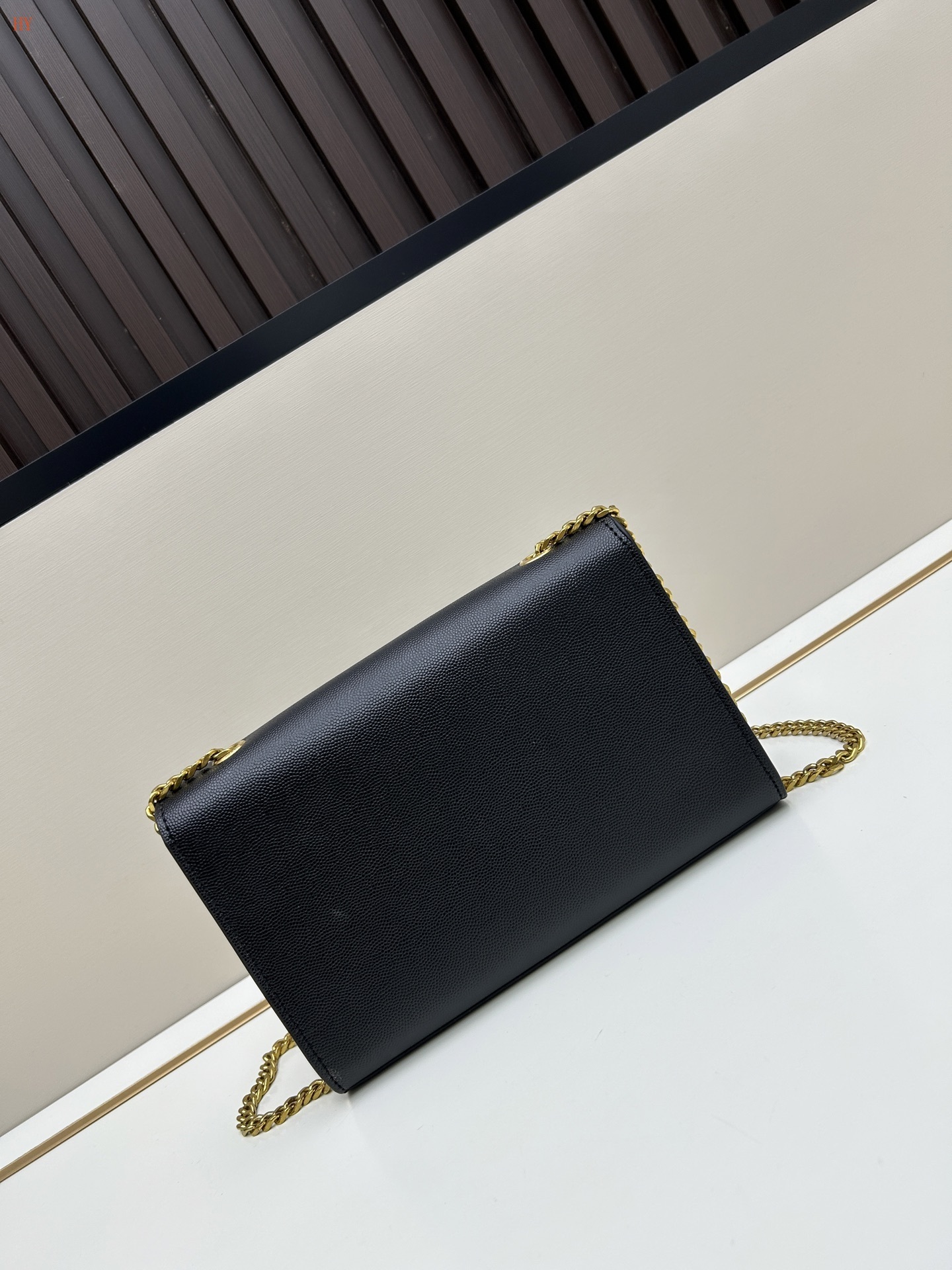 yves saint laurent black crossbody bag 23*15*6 cm - Image 5