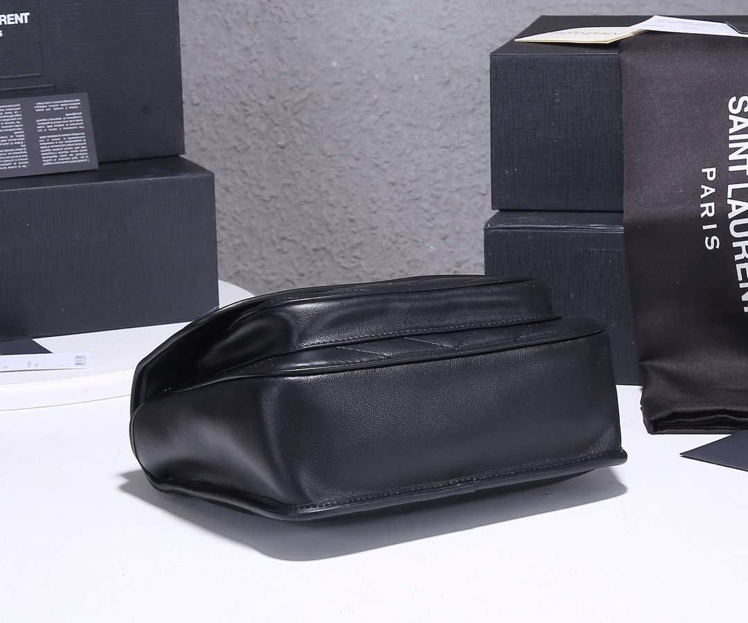 yves saint laurent black leather shoulder bag 23x16.5x12 - Image 5