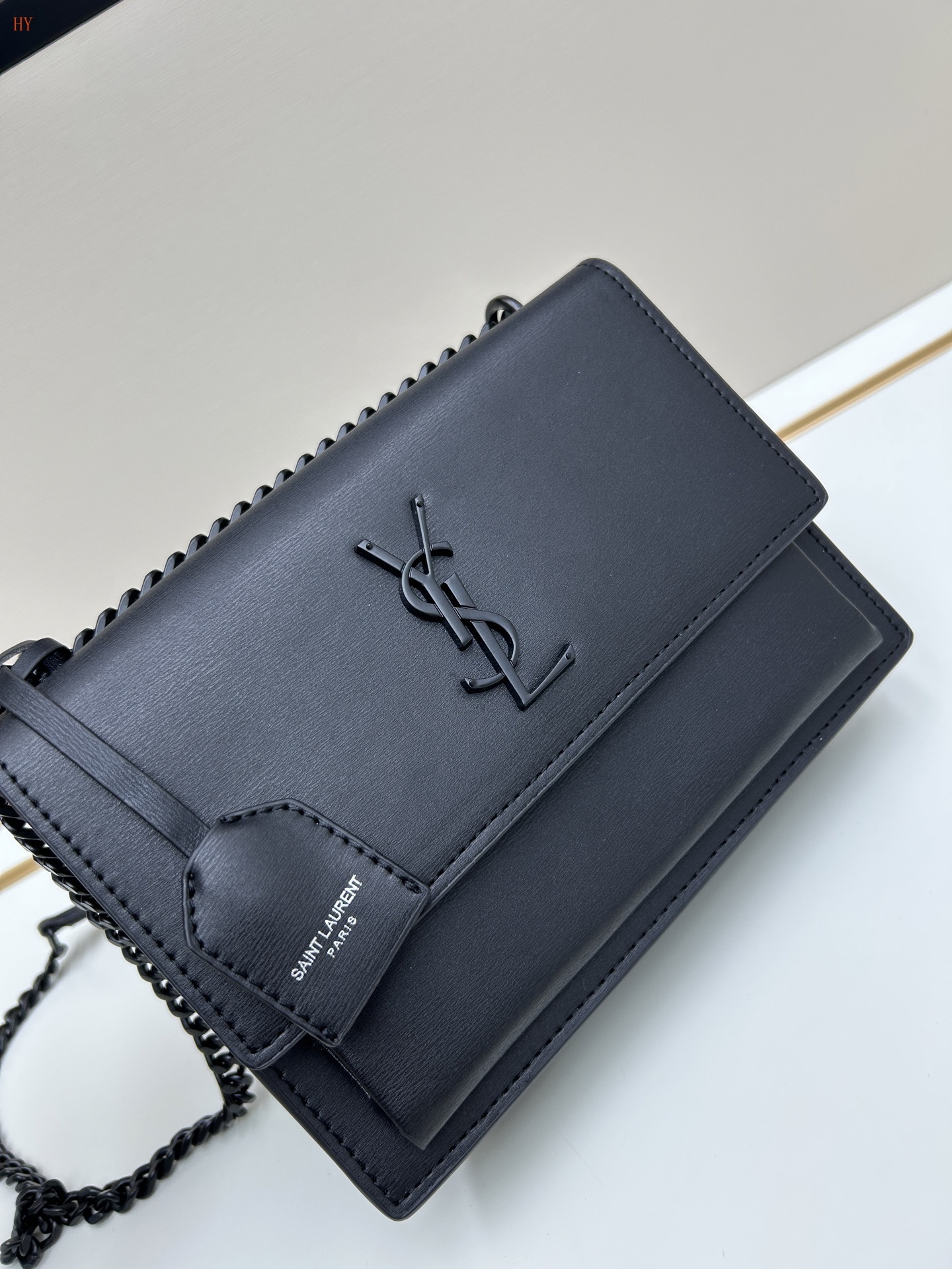 yves saint laurent black leather crossbody bag 22*14*5 cm - Image 5