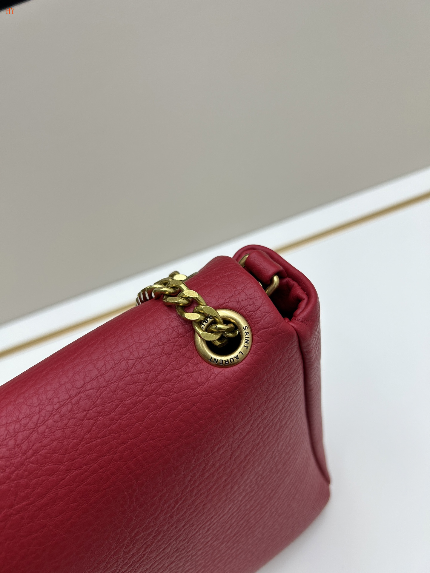 yves saint laurent red leather handbag 28*19*9 cm - Image 5