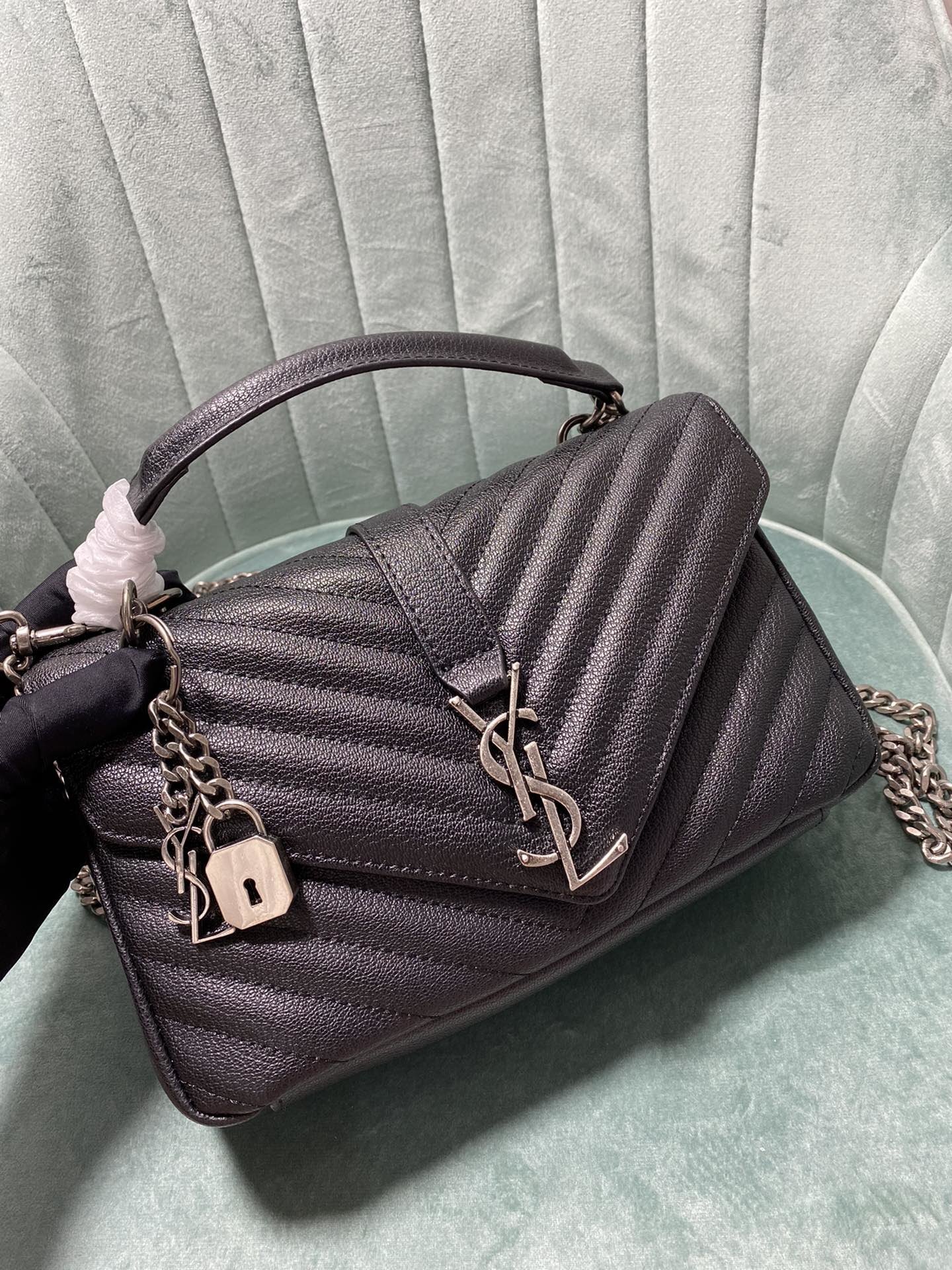 yves saint laurent black quilted handbag 24*18*8.5 - Image 5