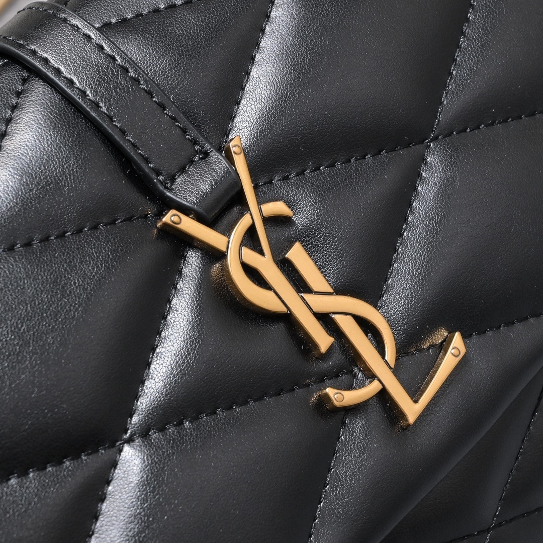 yves saint laurent quilted black handbag - 24x18x5.5 cm - Image 5