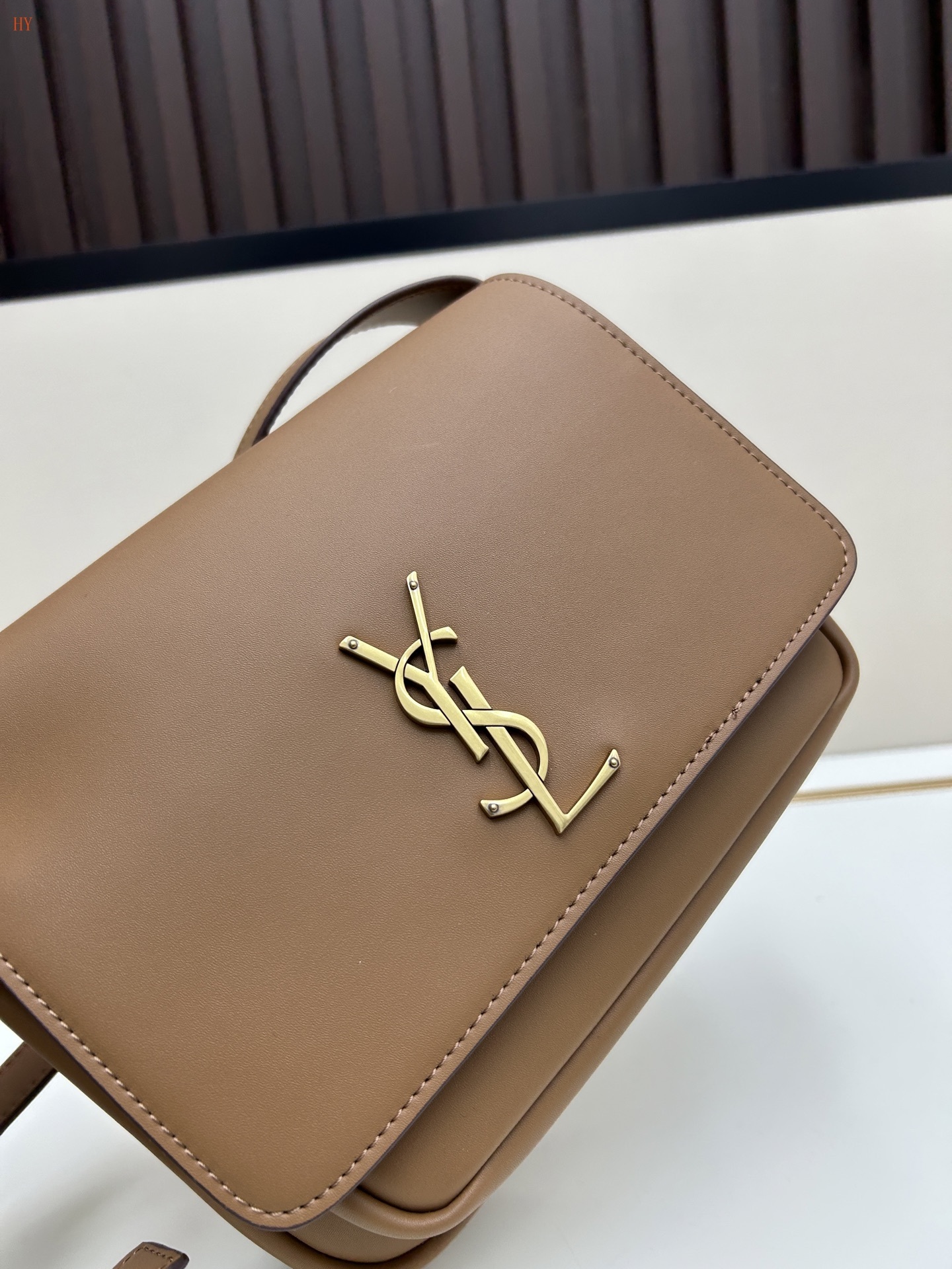 yves saint laurent brown leather crossbody bag 22*17*12 cm - Image 5