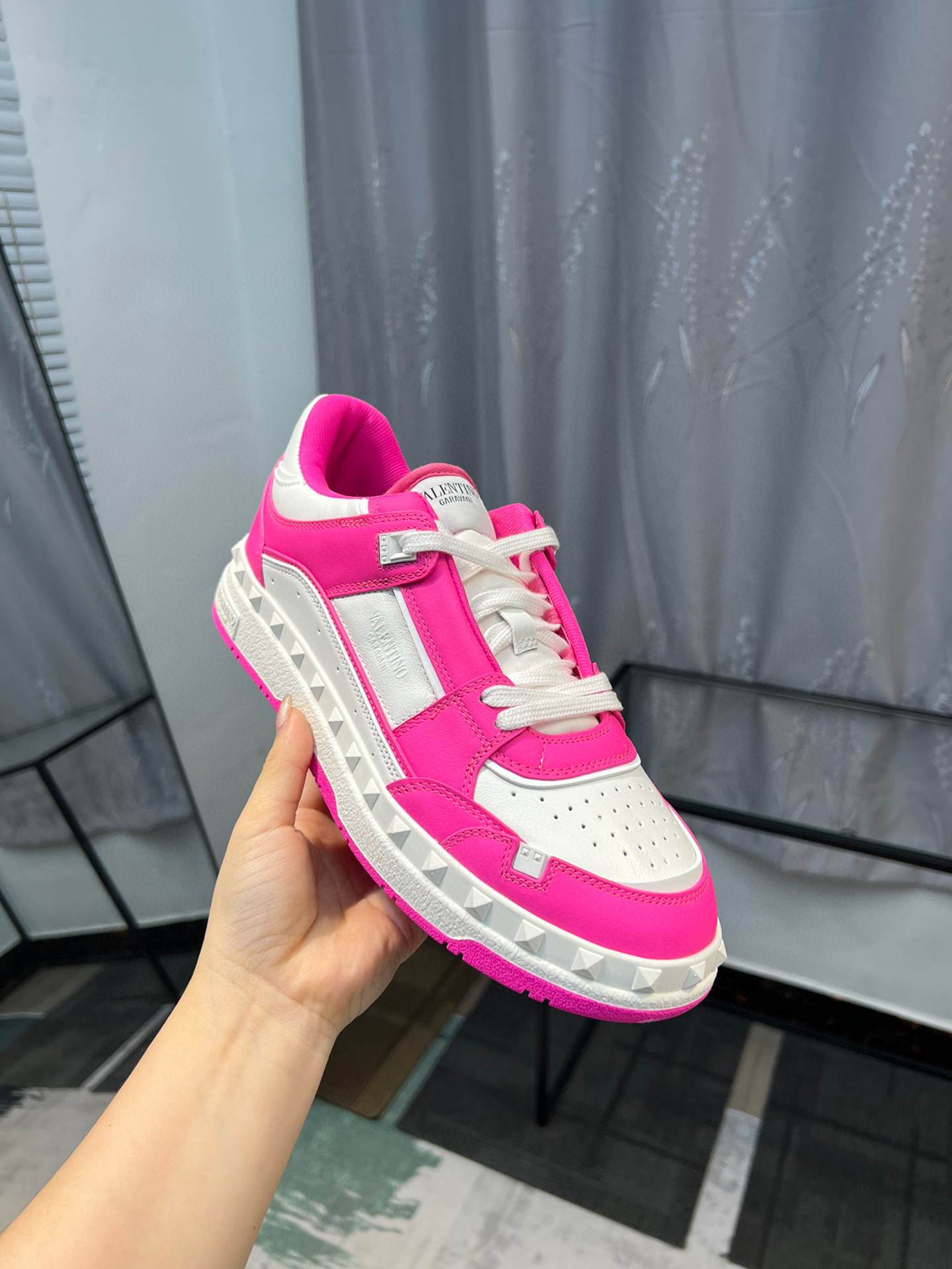 valentino couples sneakers 35-44 in pink and white - Image 5