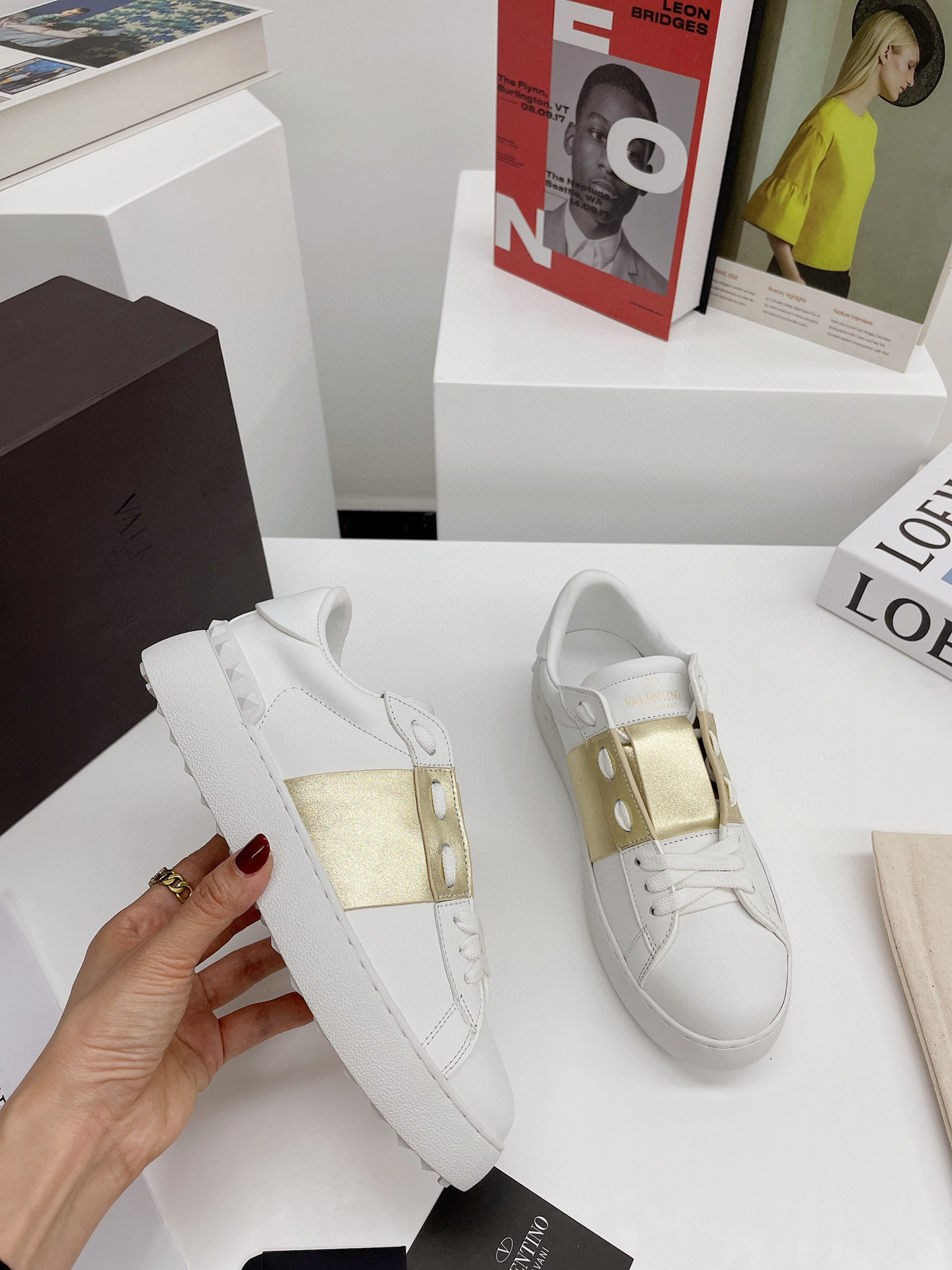 valentino couples sneakers 35-44 with gold accent - Image 6