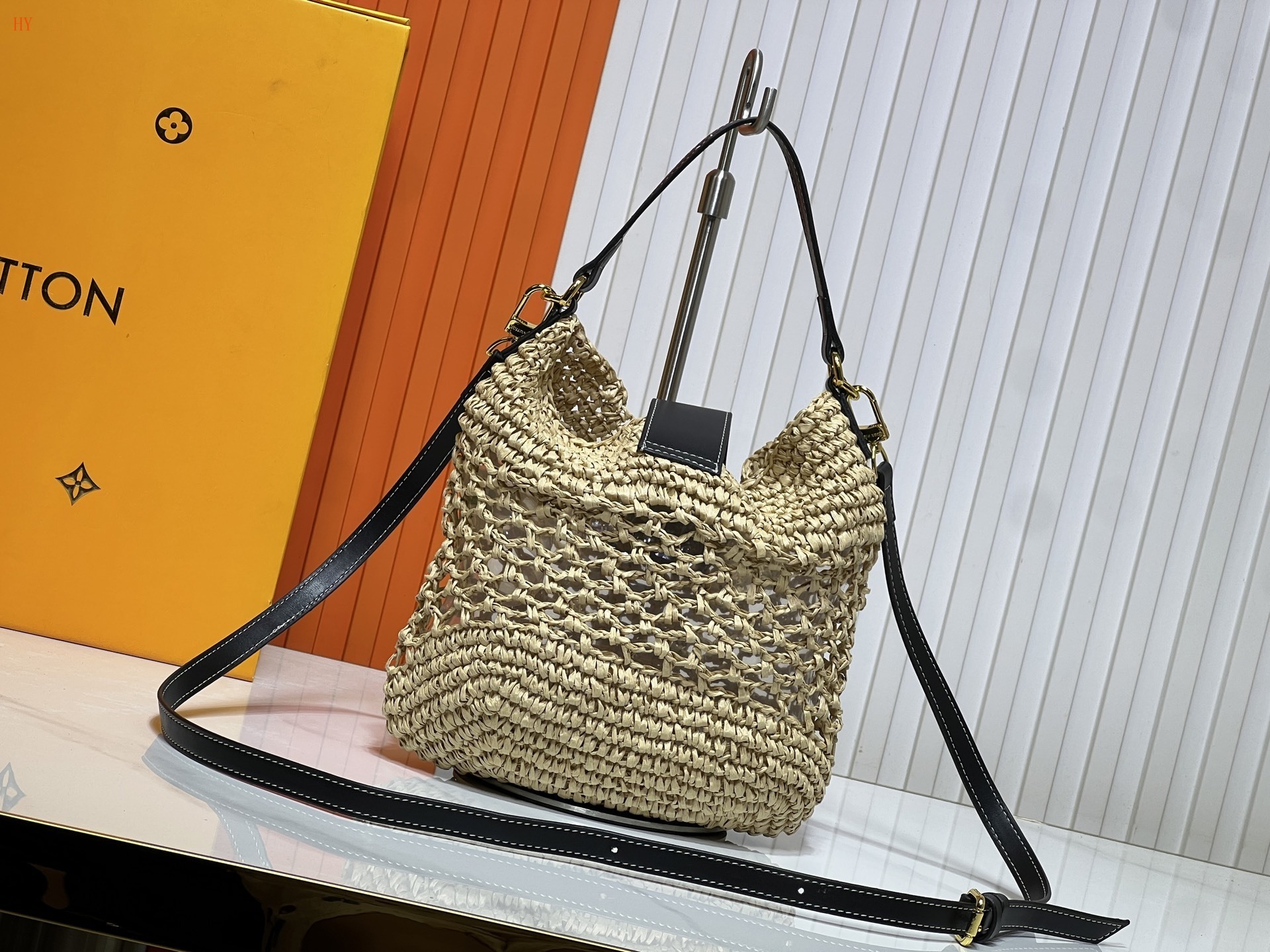 louis vuitton woven bag 19*16*12 - sku: 118091 - Image 6